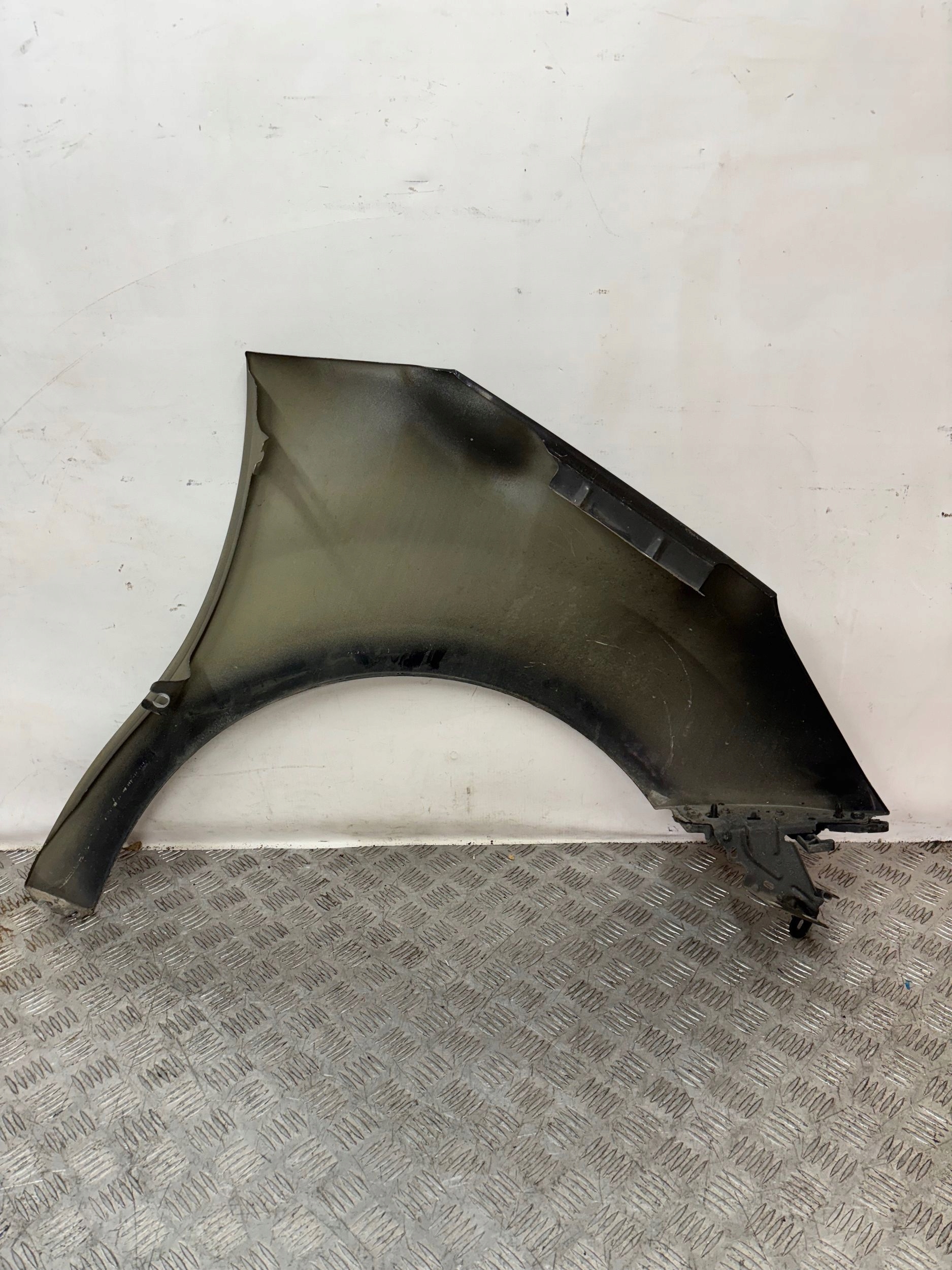 BLATNIK PREDNÝ LAVY CITROEN C3 II DS3 09-