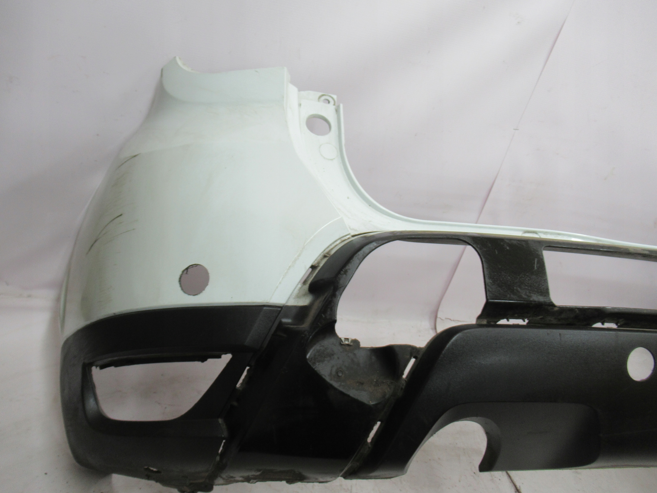 ZADNÝ NÁRAZNÍK DACIA DUSTER II 17-