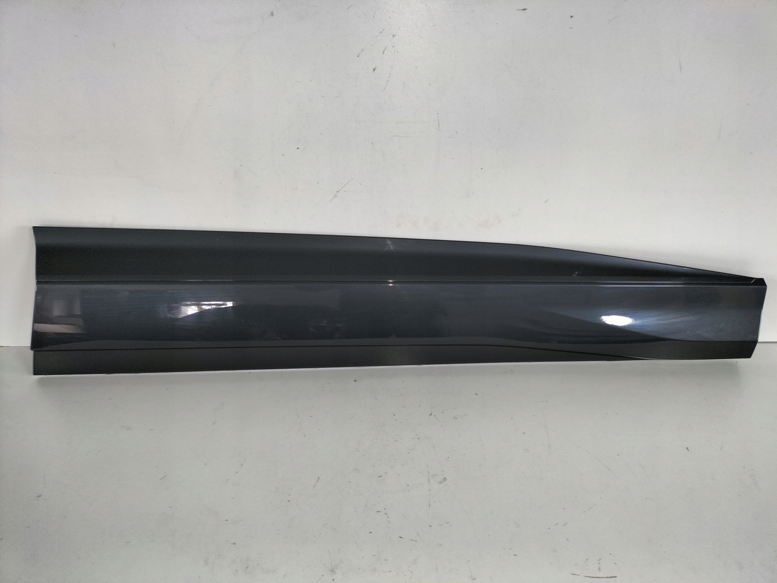 LISTA PRAVYCH PREDNYCH DVERI AUDI Q4 E-TRON 22-