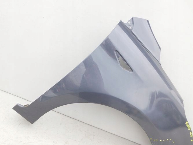 FORD KA PLUS PRAVY PREDNY BLATNIK