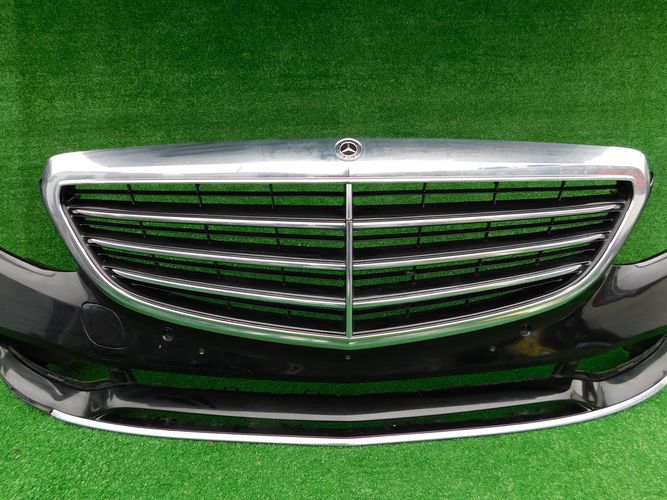 MERCEDES W205 C-KLASA EXCLUSIVE PREDNÝ NÁRAZNÍK