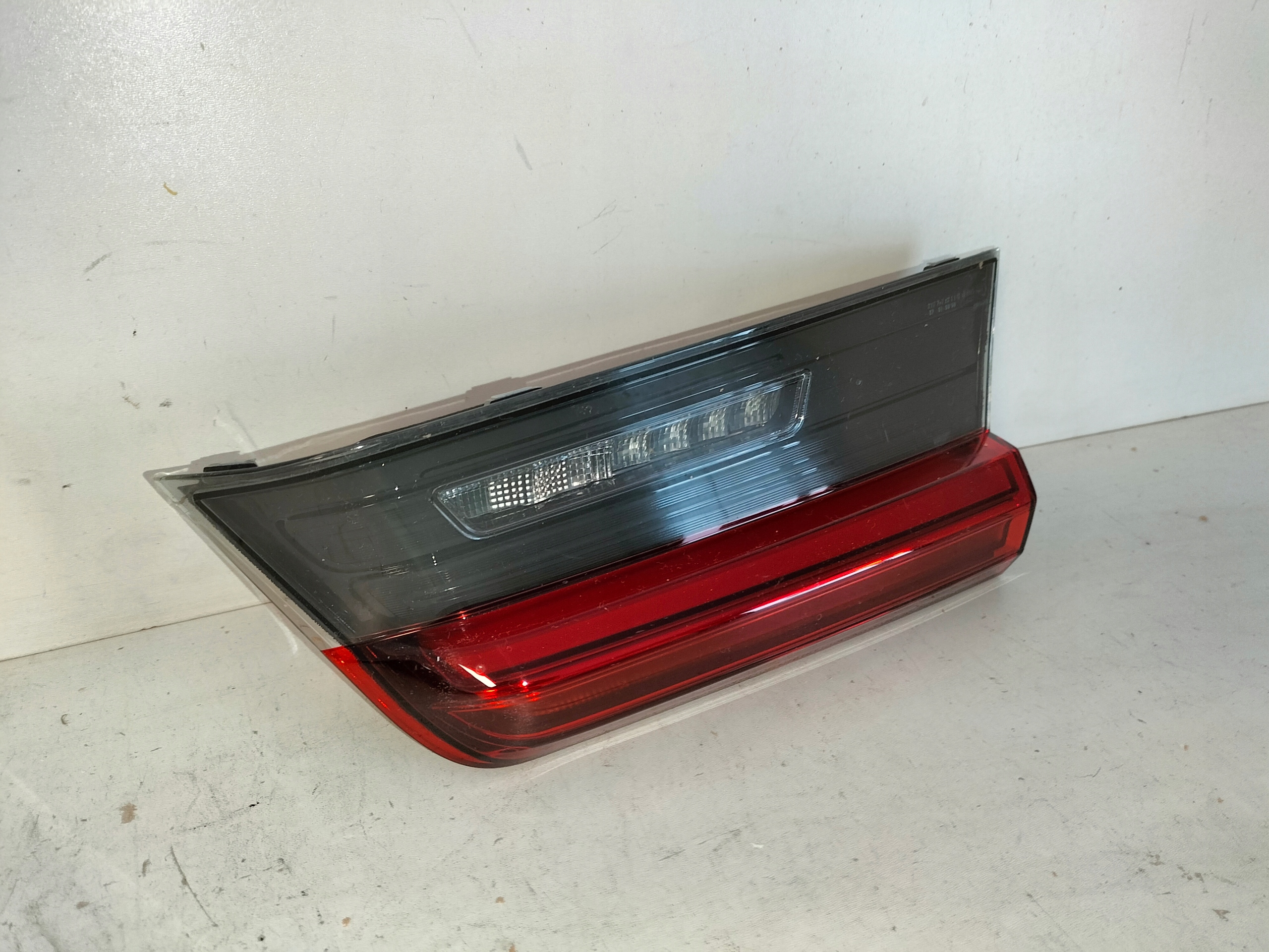 PRAVE ZADNE SVETLO BMW 3 G20 G21 19- LED