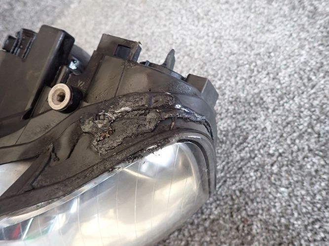 AUDI A4 B7 04-08 LAVE PREDNE SVETLO 8E941003BK