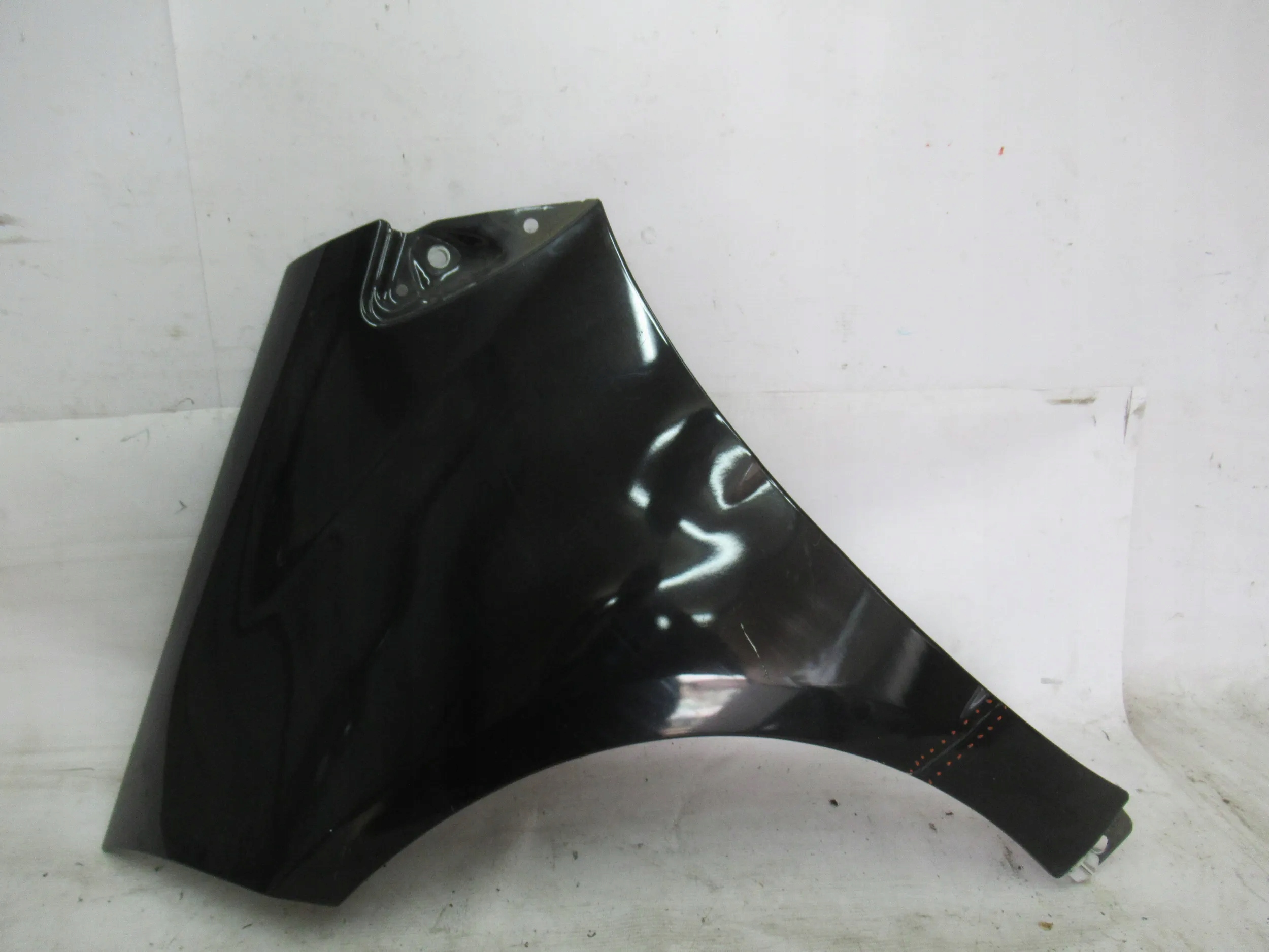 BLATNIK PREDNÝ LAVY MERCEDES A KLASA W169