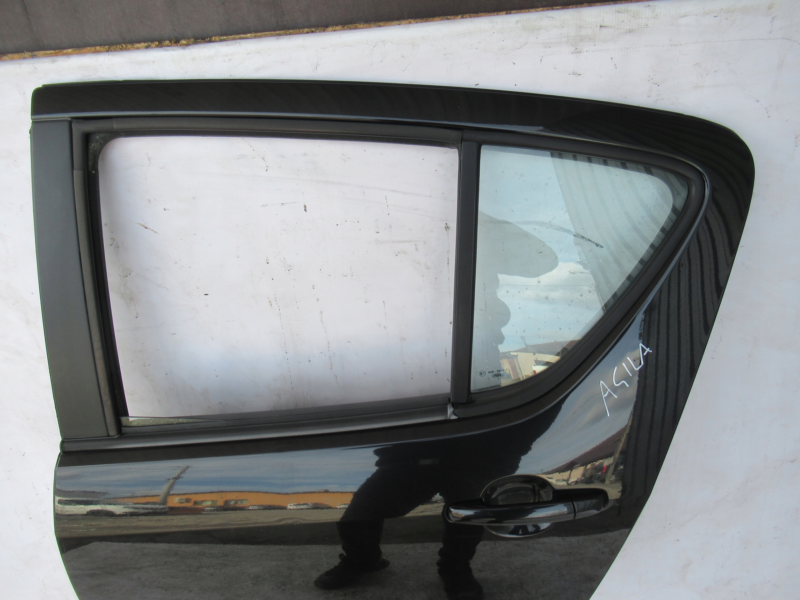 ĽAVÉ ZADNÉ DVERE AGILA B SPLASH 08-