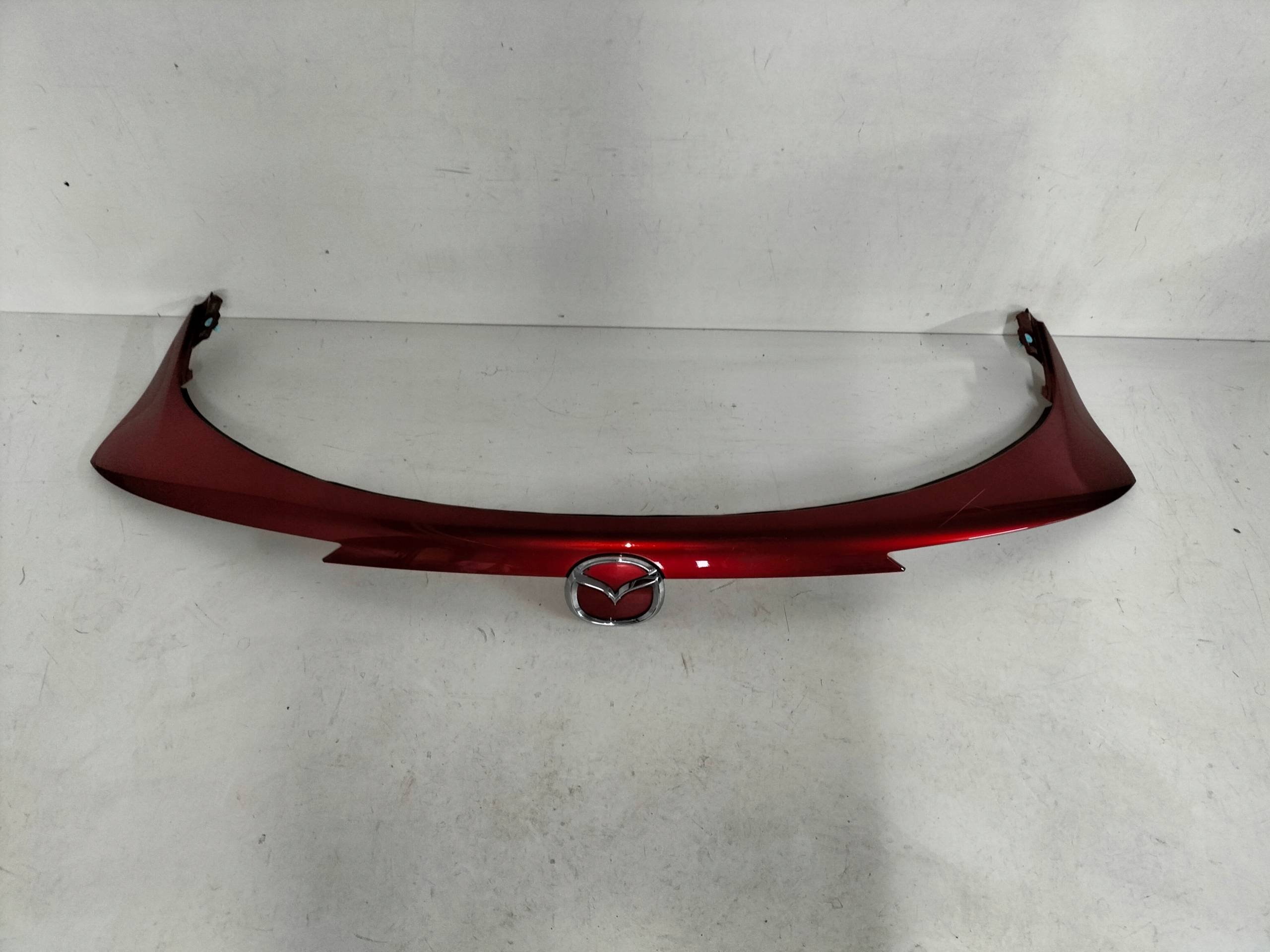 BLENDA LISTA LISTA ZADNEJ KAPOTY MAZDA CX30 CX-30 19-