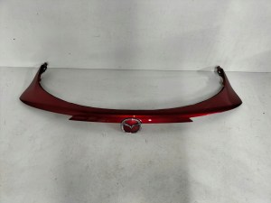 BLENDA LISTA LISTA ZADNEJ KAPOTY MAZDA CX30 CX-30 19- BLENDA LISTA LISTA ZADNEJ KAPOTY MAZDA CX30 CX-30 19-