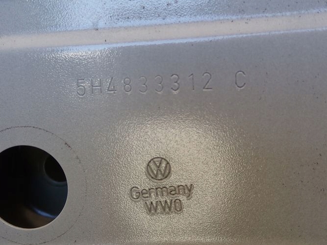 VW GOLF VIII 8 HB PRAVE ZADNE DVERE