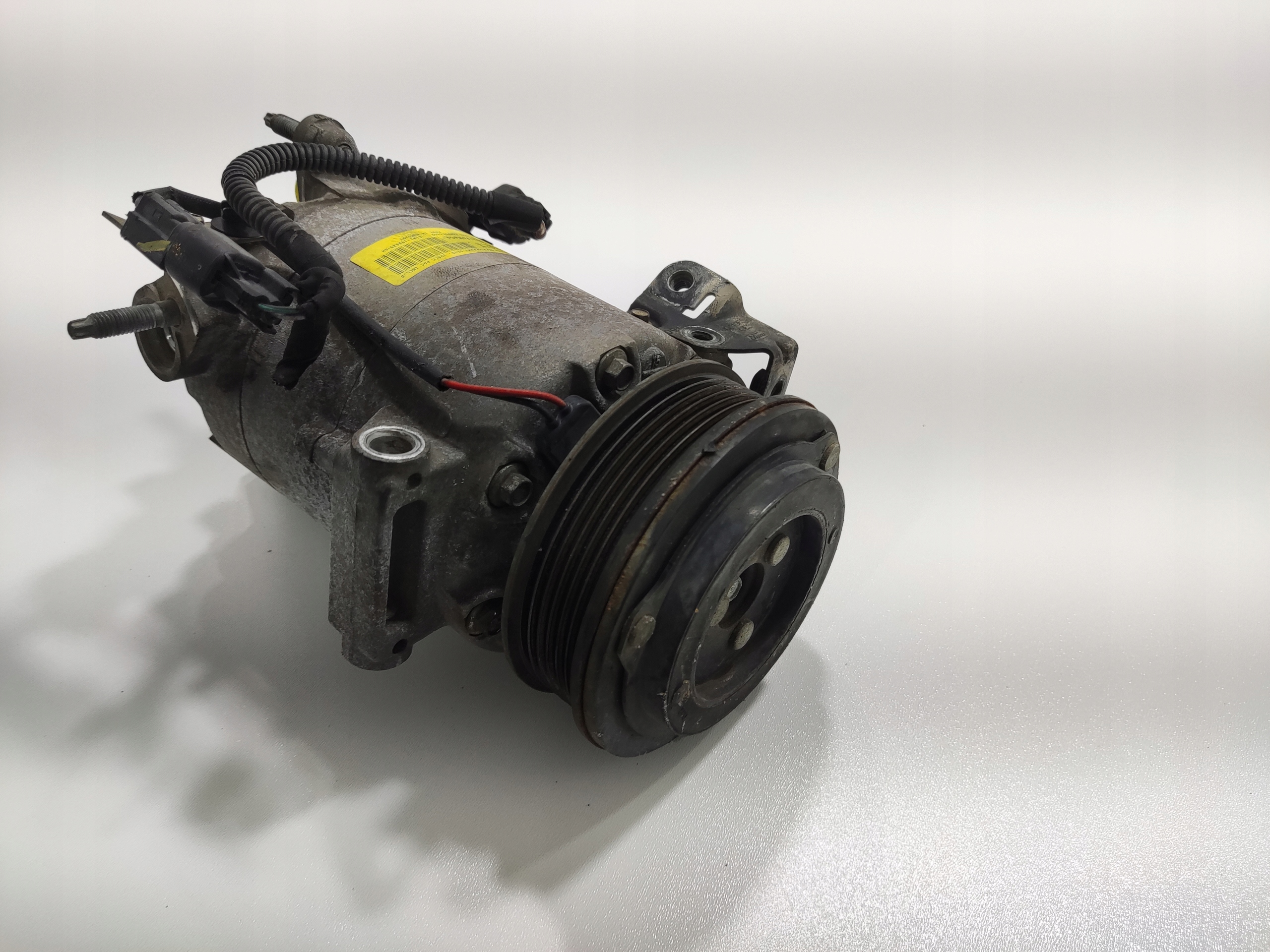KOMPRESOR KLIMATIZACIE FORD FIESTA MK7 VII 1.0 ECOBOOST C1B1-19D629-AM 12-