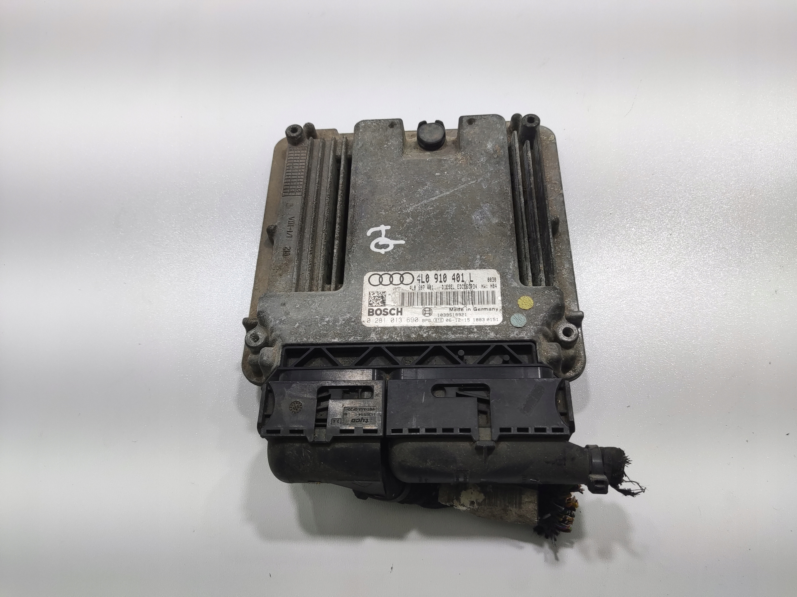 RIADIACA JEDNOTKA MOTORA AUDI Q7 I 4L 3.0 TDI 4L0910401L 0281013690 05-09