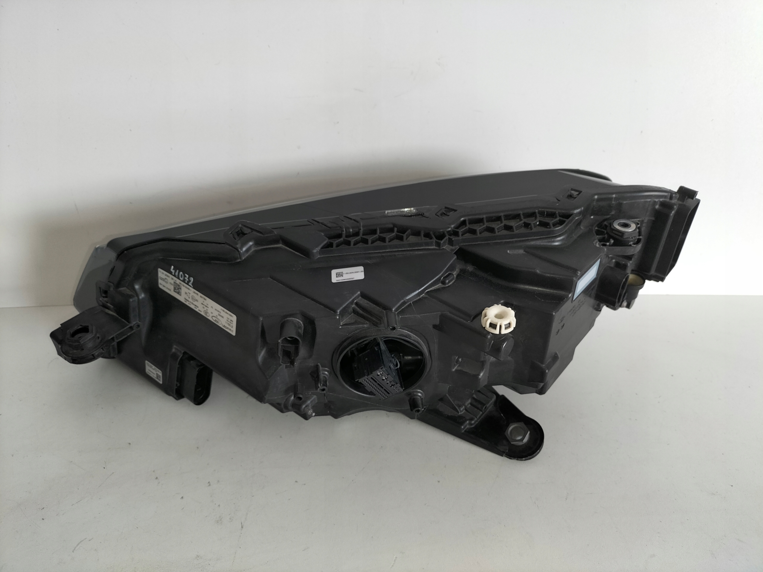 PRAVE PREDNE SVETLO SKODA SUPERB III LIFT 19- CRYSTAL LIGHTING