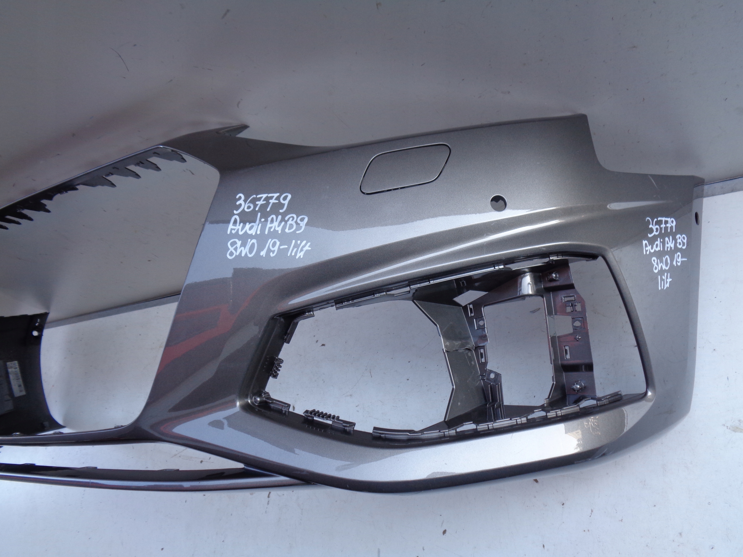PREDNÝ NÁRAZNÍK AUDI A4 B9 8W 8W0 19- LIFT 36779
