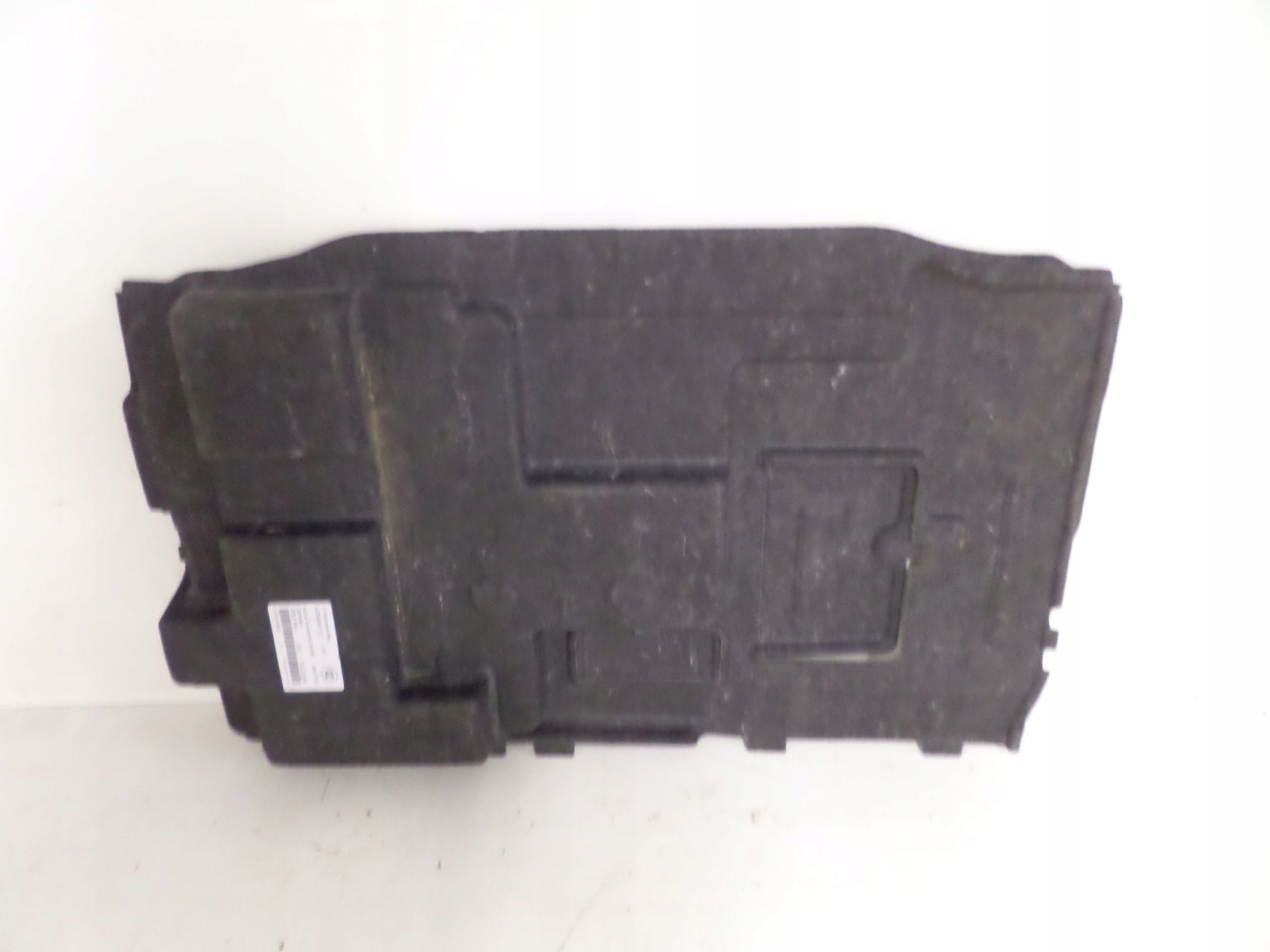 DNO KUFRA MERCEDES C KLASA W205 18-