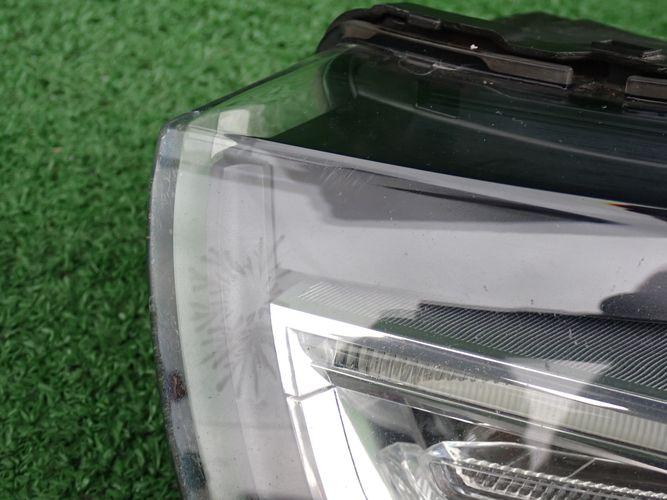 AUDI A1 BI XENON LED 10- LAVE PREDNE SVETLO