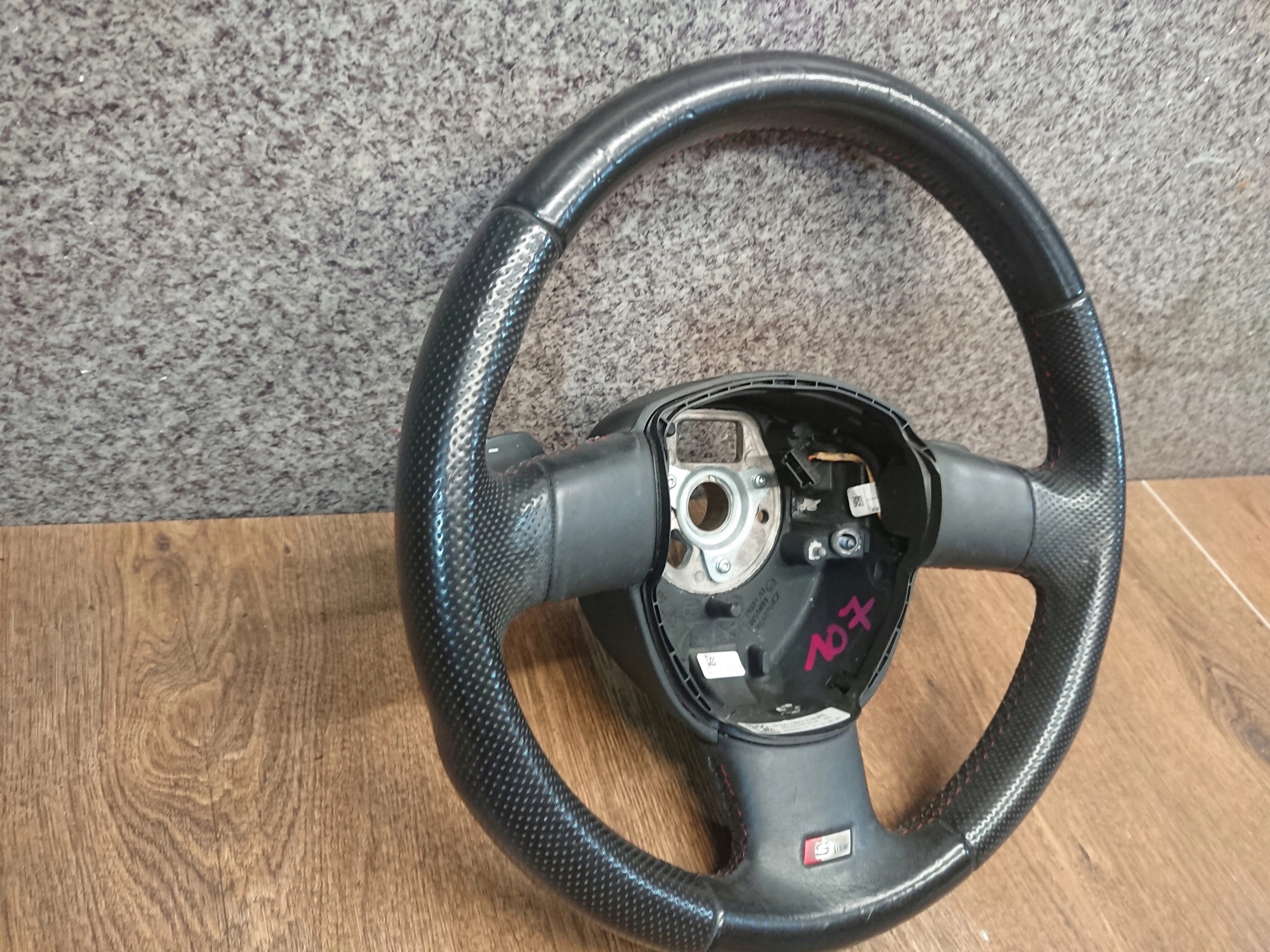 AUDI A3 8P S-LINE PADLA RADENIA RYCHLOSTI VOLANT 8P0419091