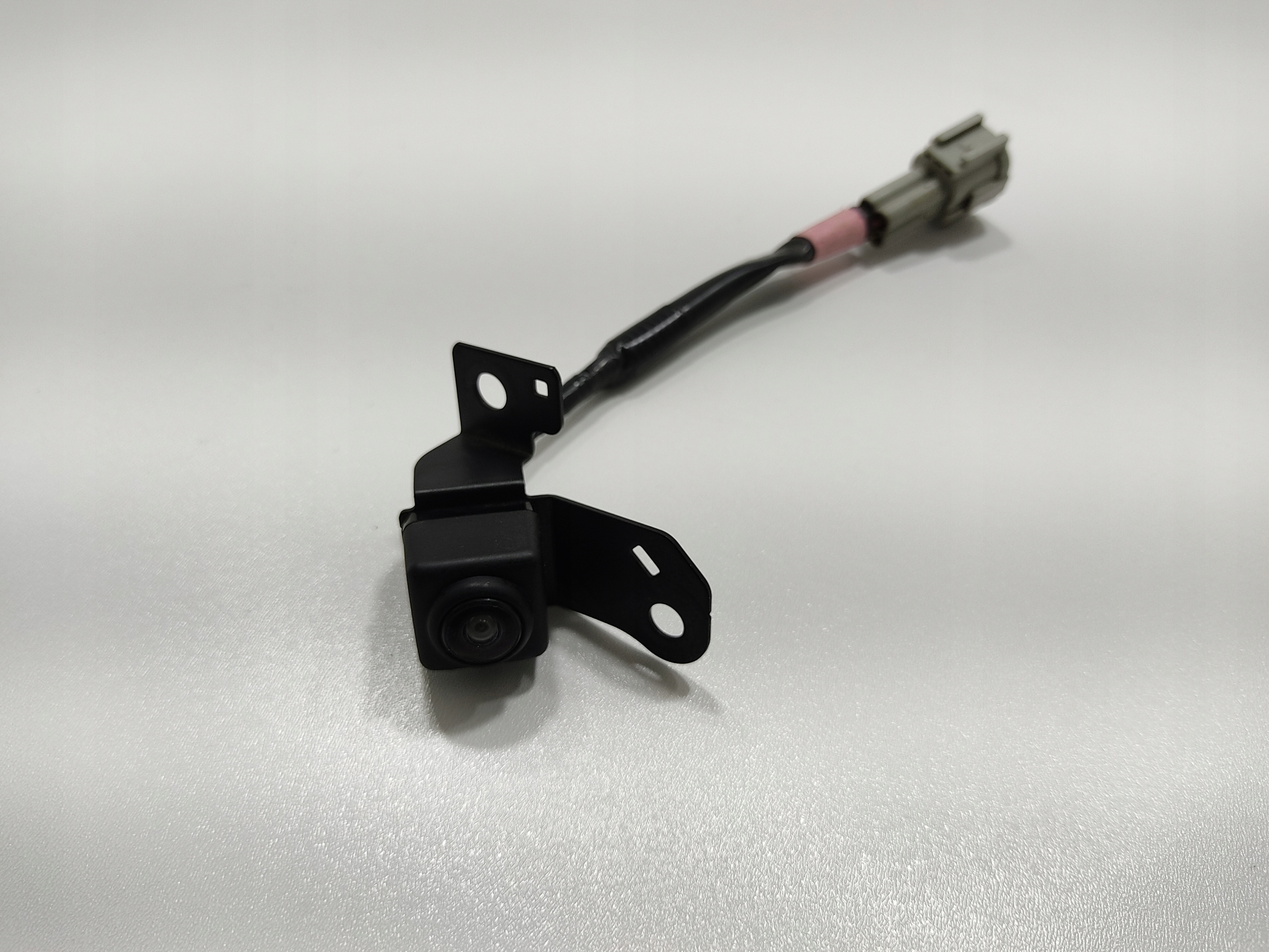 ZADNÁ CÚVACIA KAMERA V KAPOTE NISSAN NAVARA IV D23 284425JZ0A