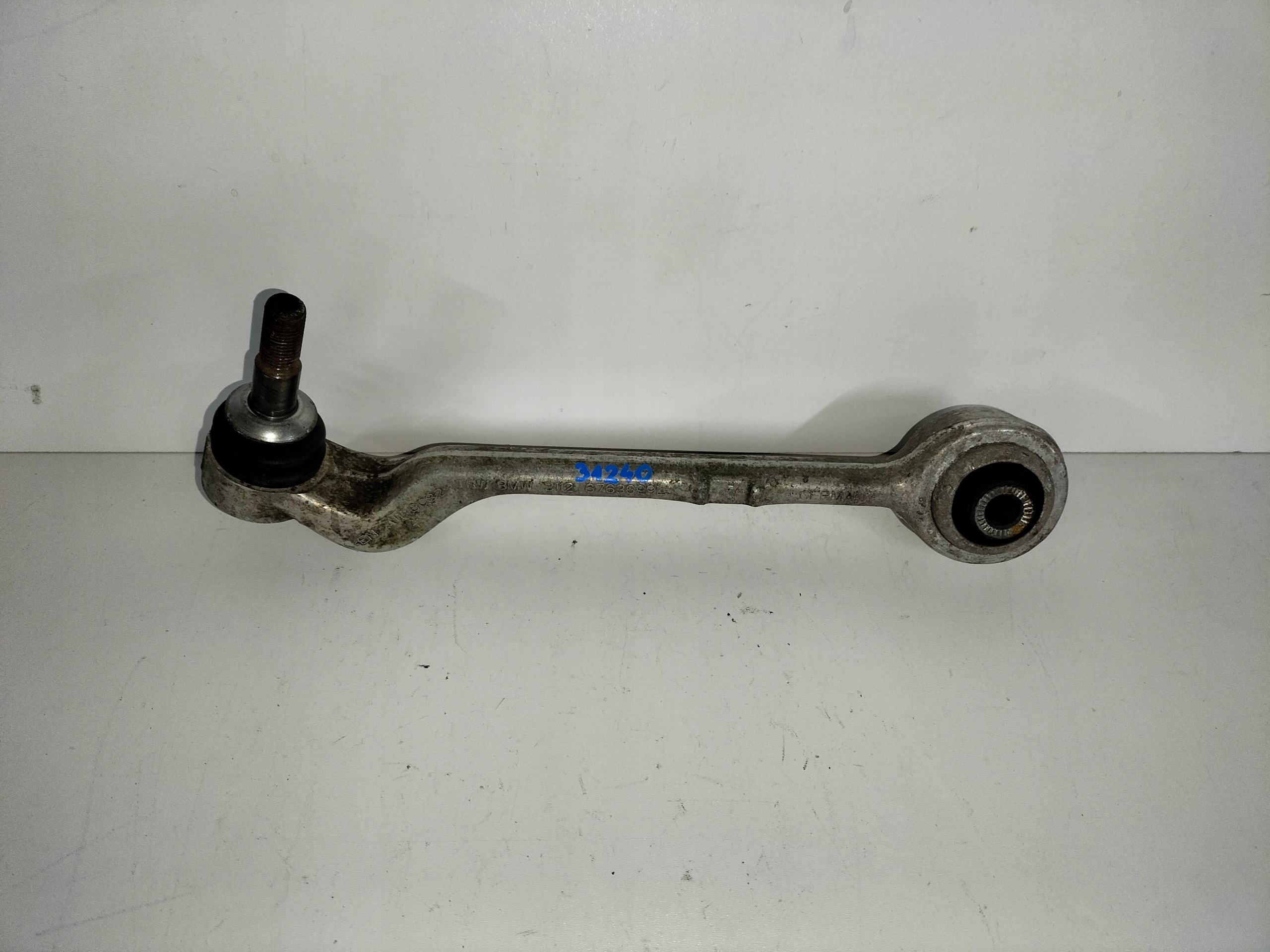 LAVE PREDNE SPODNÉ RAMENO BMW 1 E81 E87 E88 04- BMW 3 E90 E91 04-