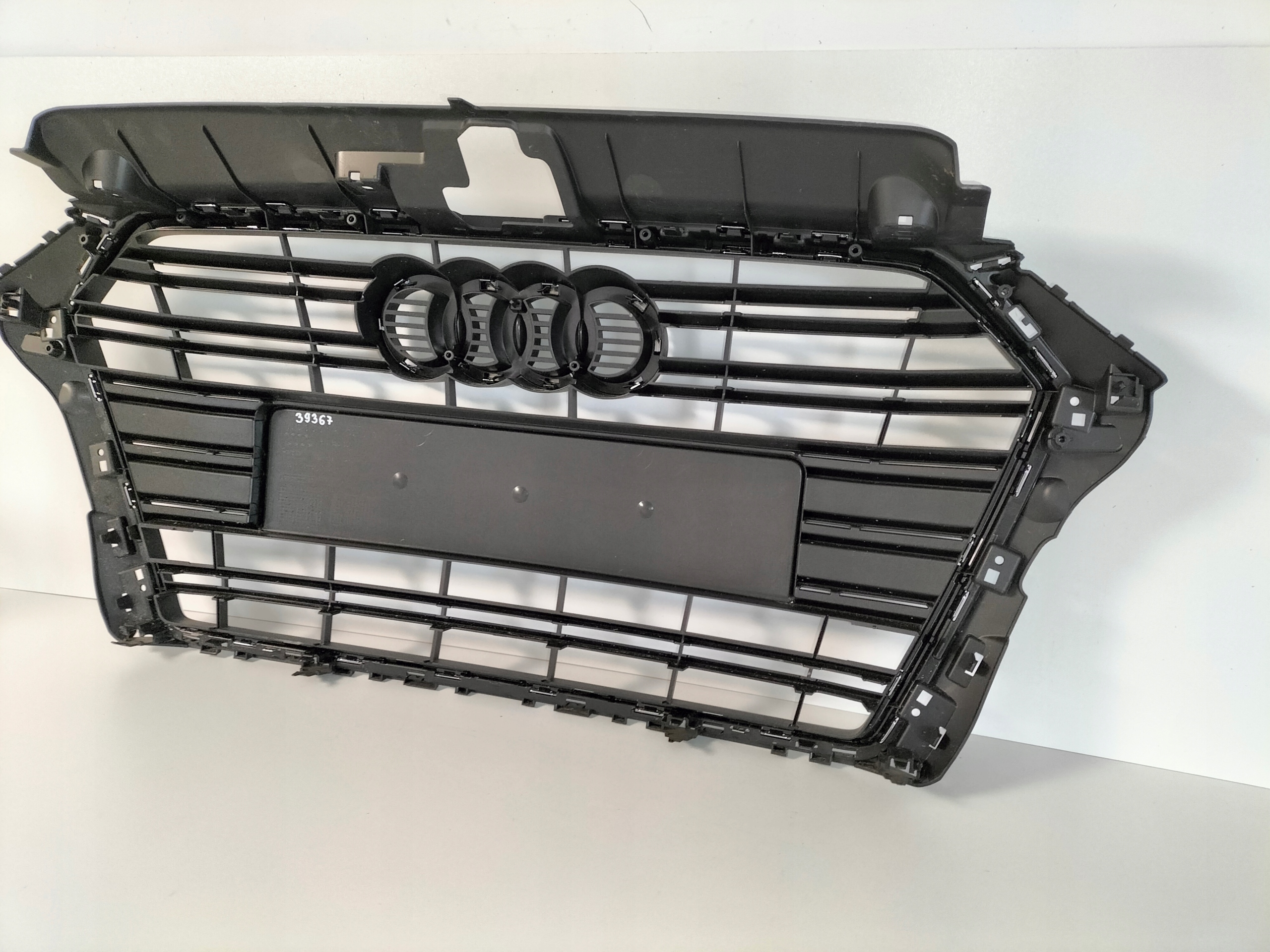 MRIEZKA LISTA AUDI A3 8V LIFT 16- HB