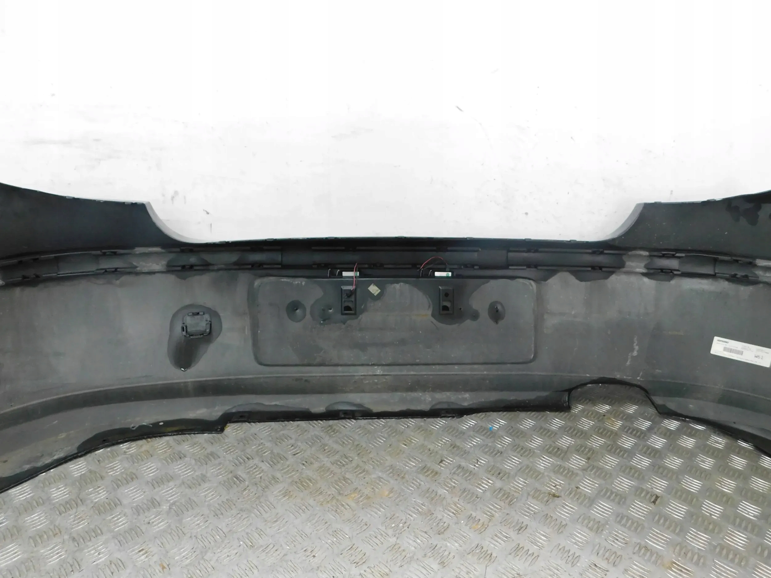 ZADNÝ NÁRAZNÍK BMW 1 E87