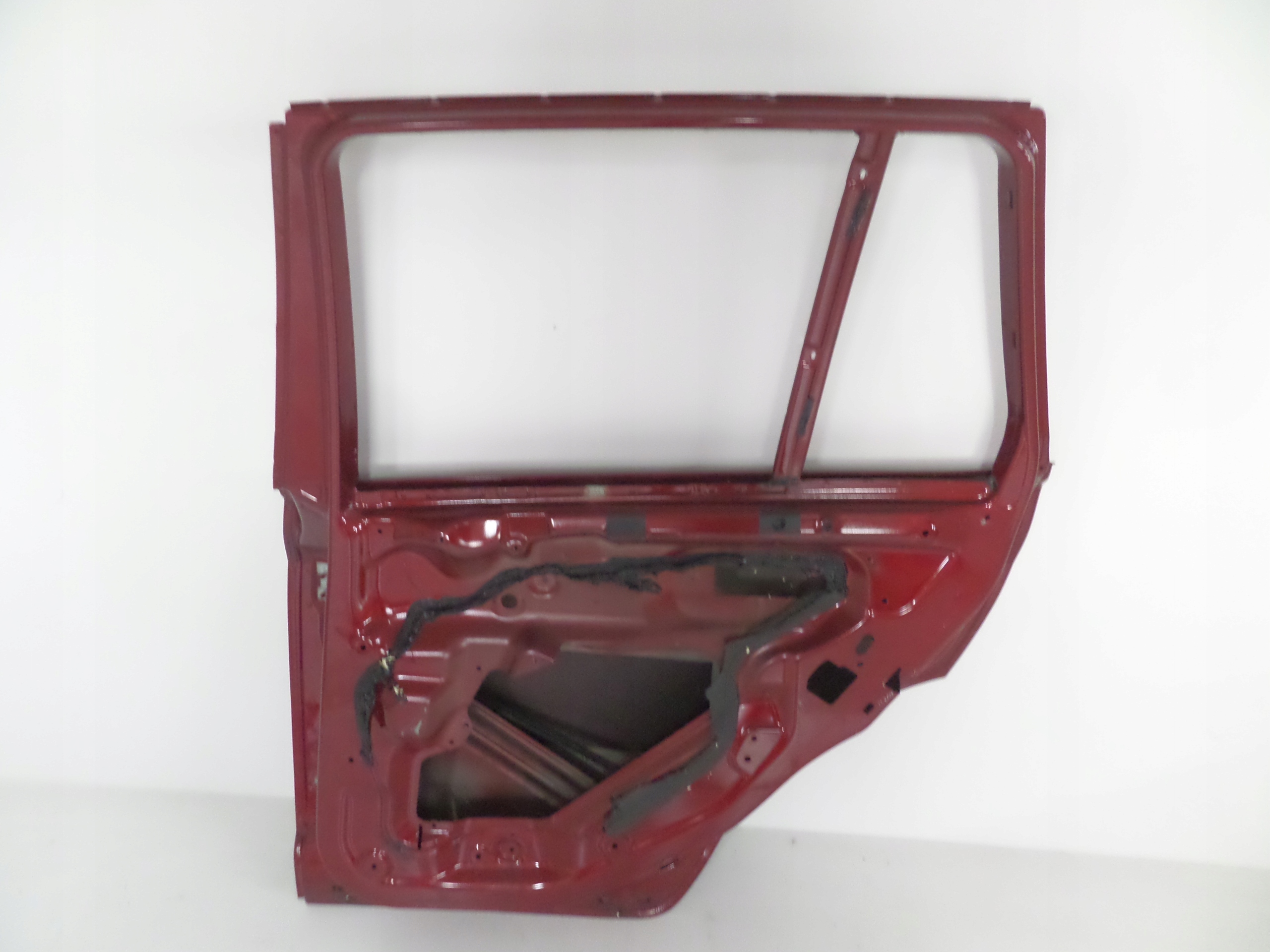 PRAVE ZADNE DVERE BMW X3 E83 04-10