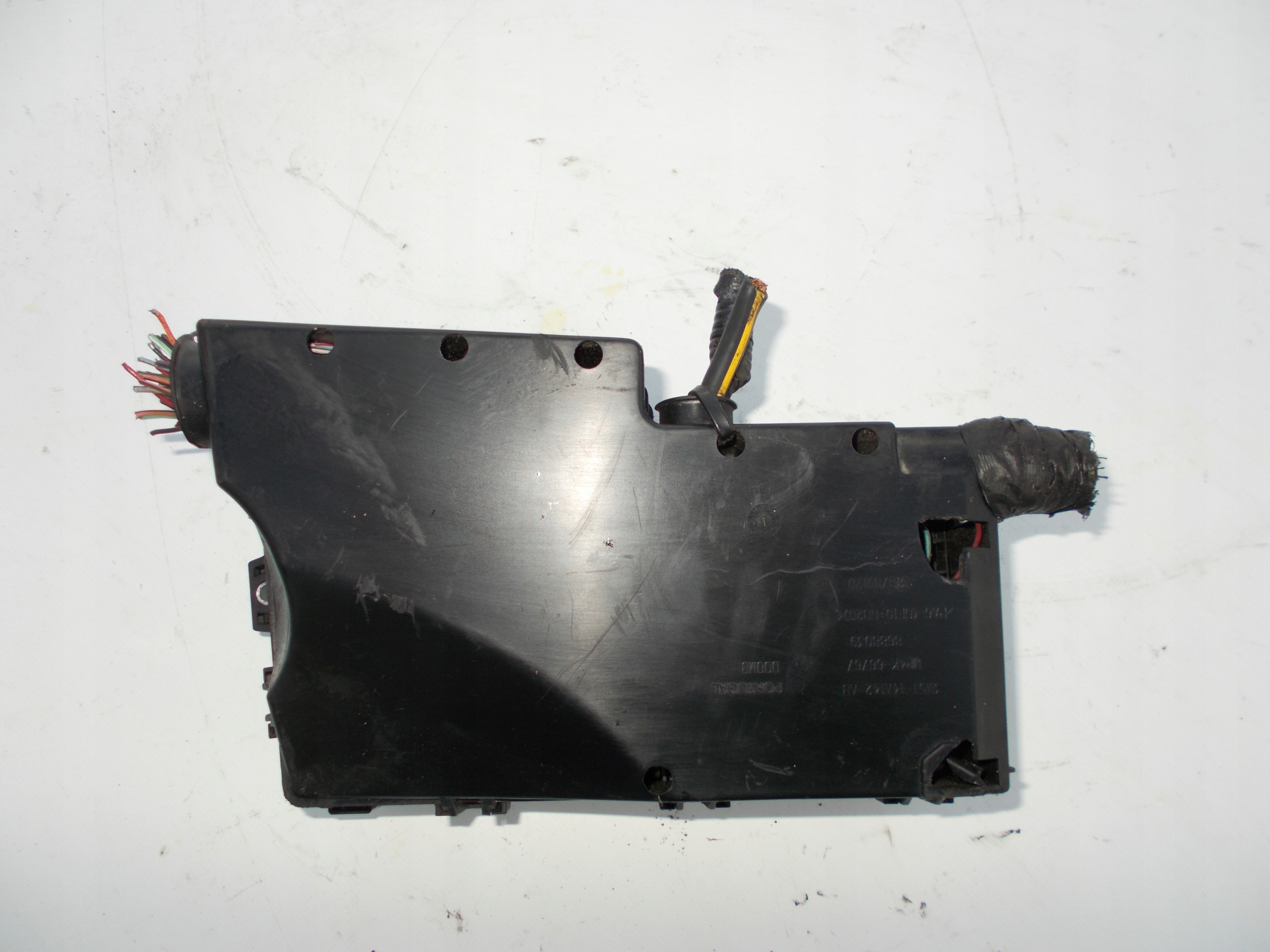 POISTKOVA SKRINKA FORD FOCUS MK2