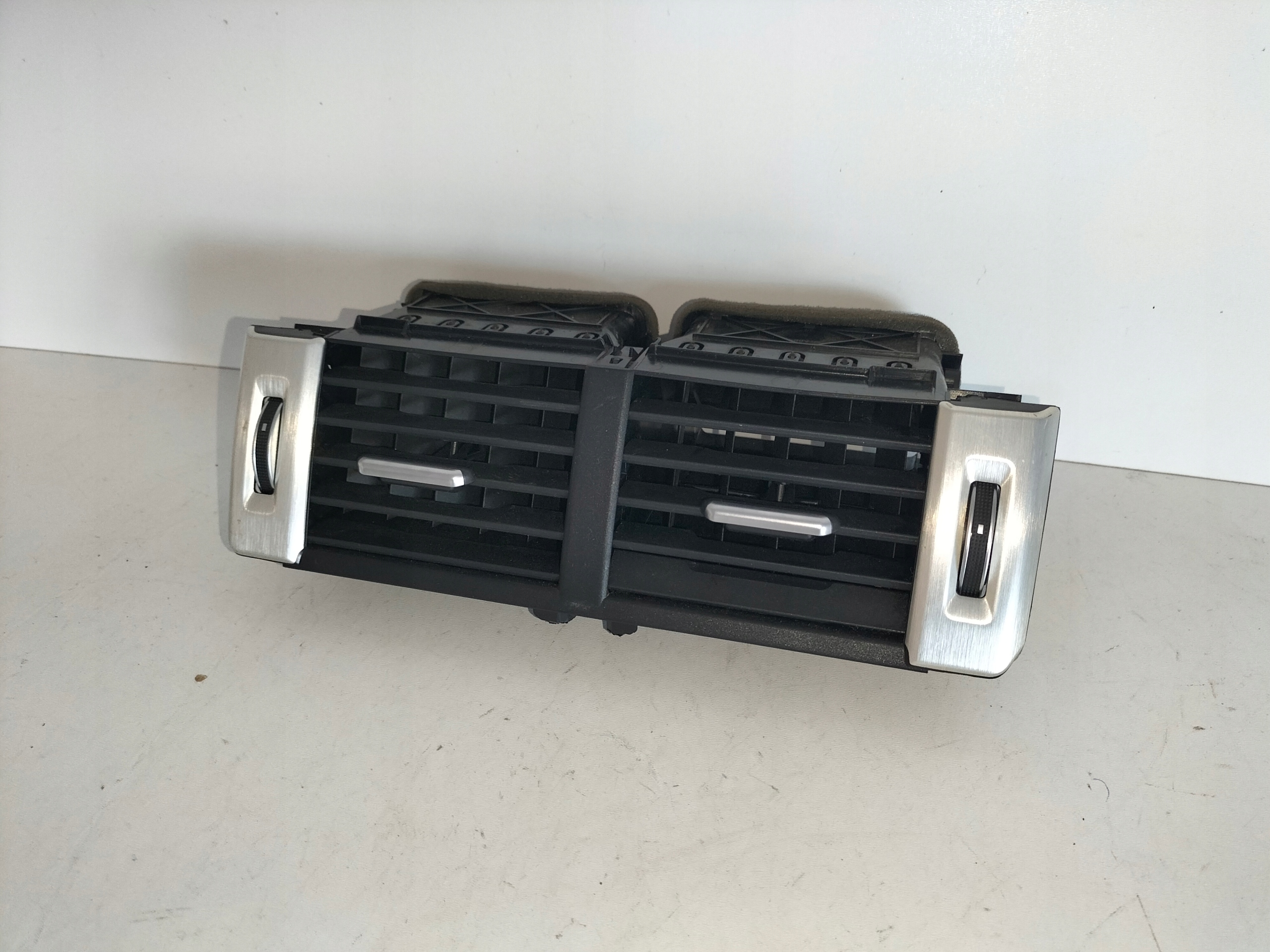 VYDUCH KURENIA RANGE ROVER EVOQUE L538 15-