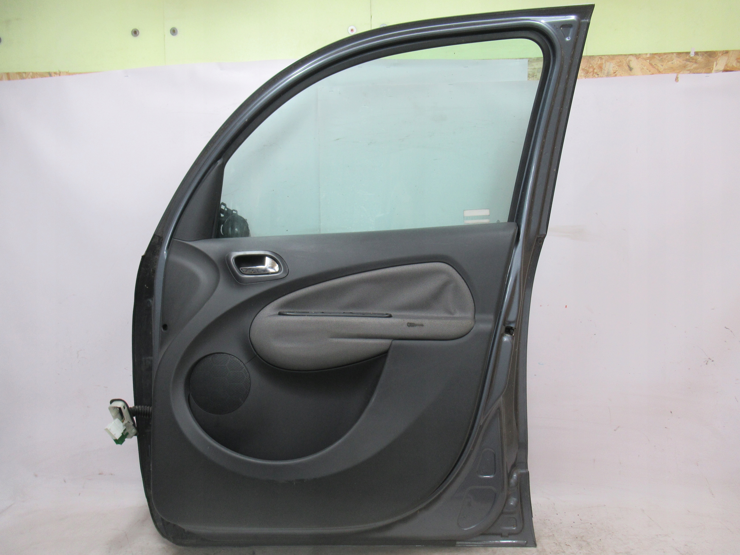 PRAVÉ PREDNÉ DVERE CITROEN C3 PICASSO