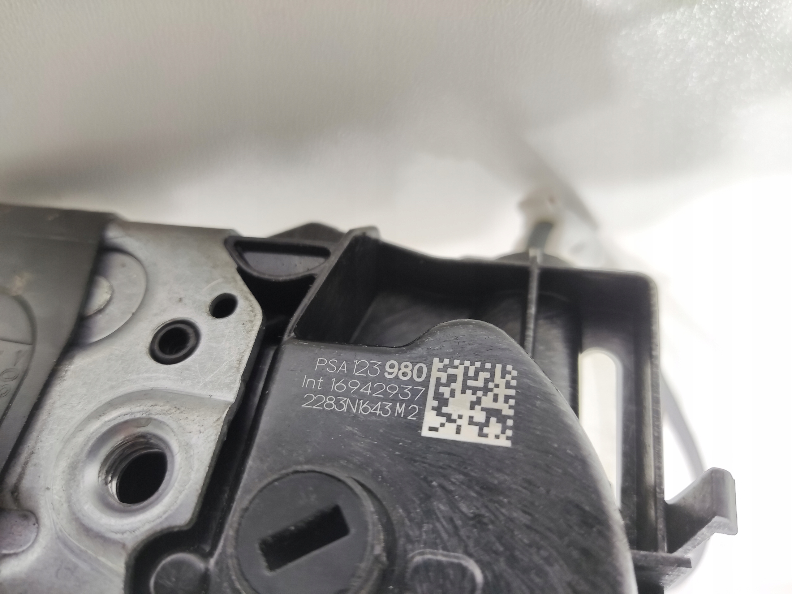 ZAMOK PRAVYCH PREDNYCH DVERI CITROEN C3 III 2016-2024 123980 6 PIN