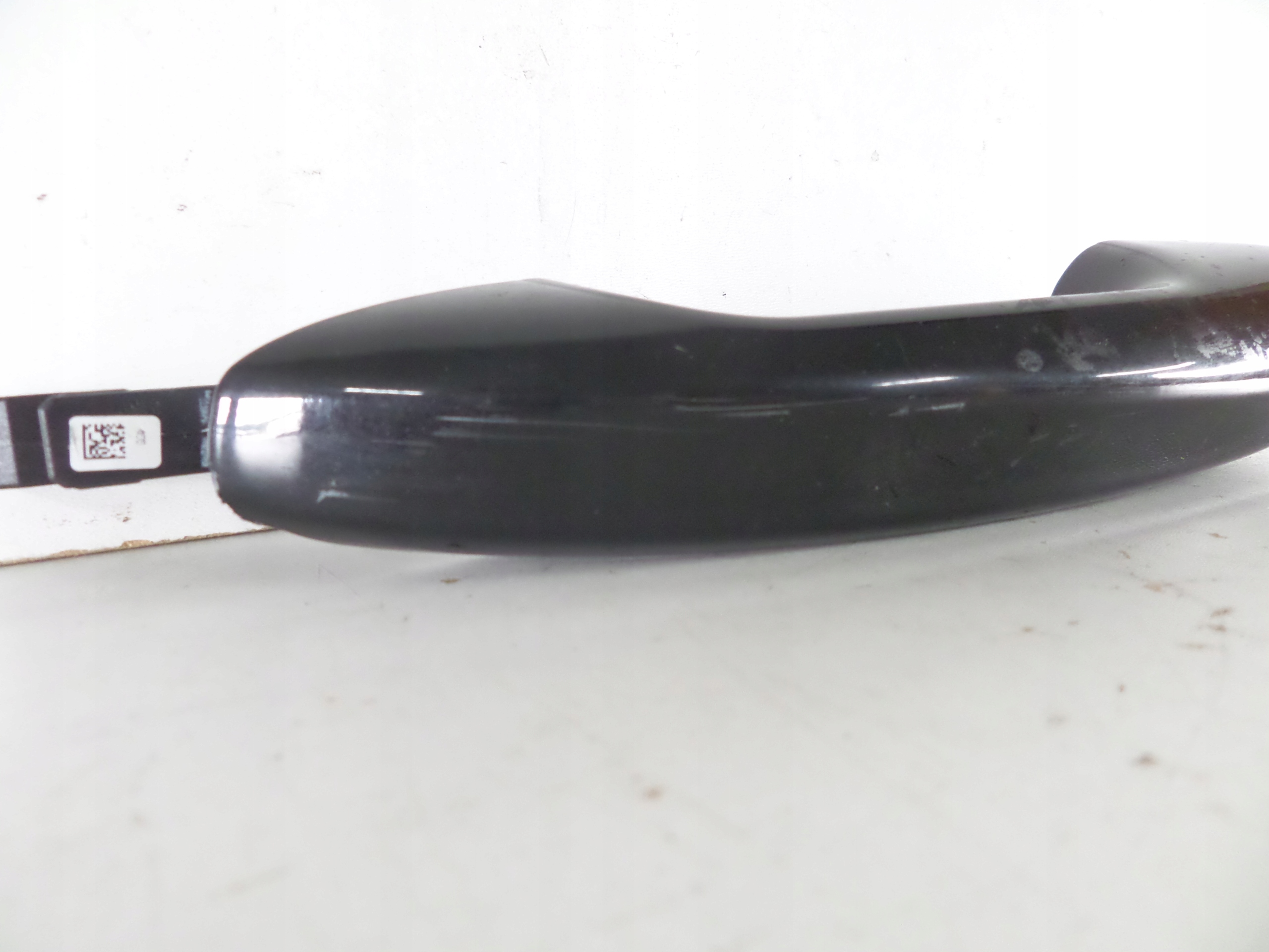 KLUČKA ĽAVÝCH PREDNÝCH DVERÍ MERCEDES C KLASA W205 14-