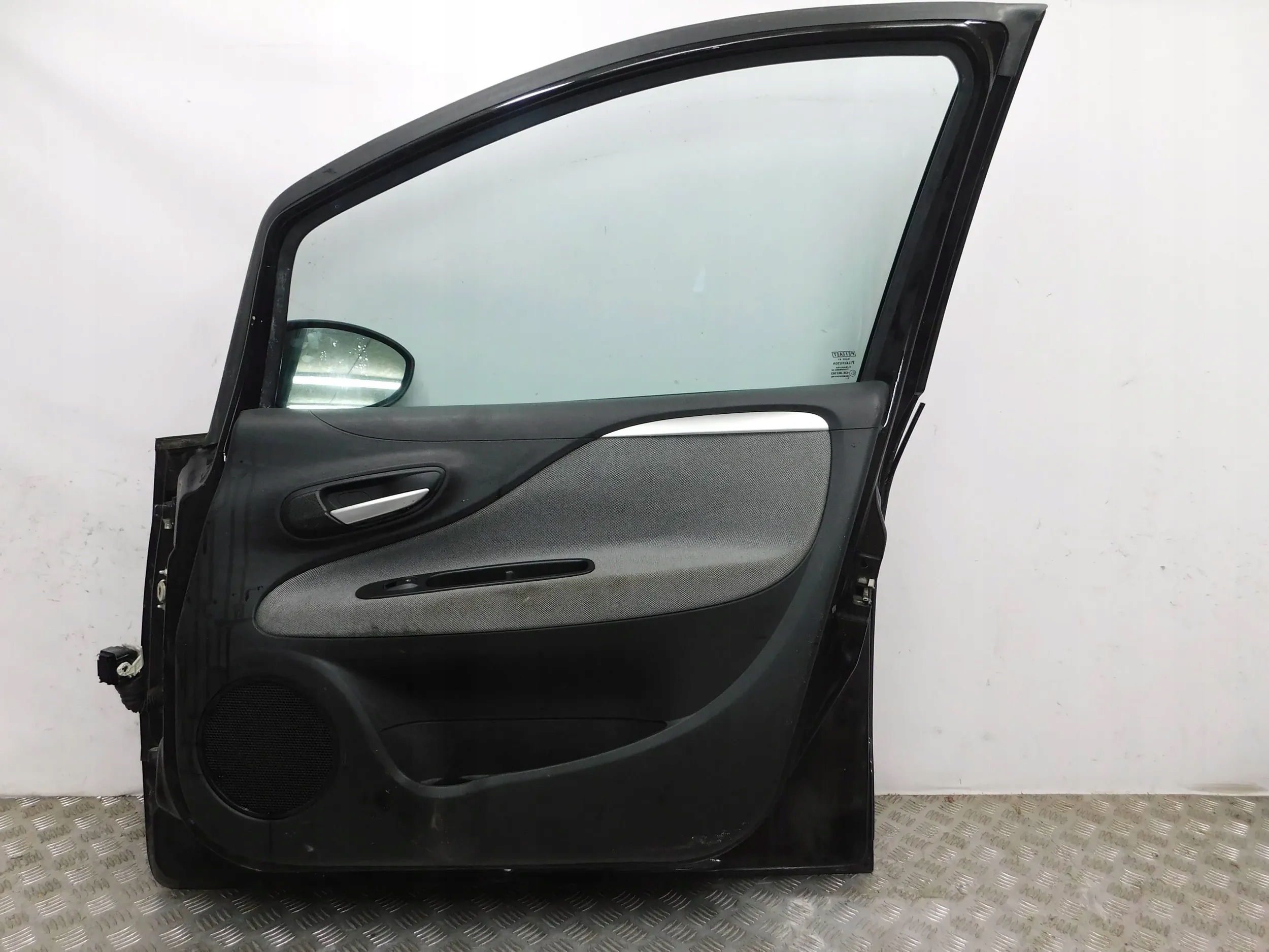 PRAVE PREDNE DVERE FIAT PUNTO EVO