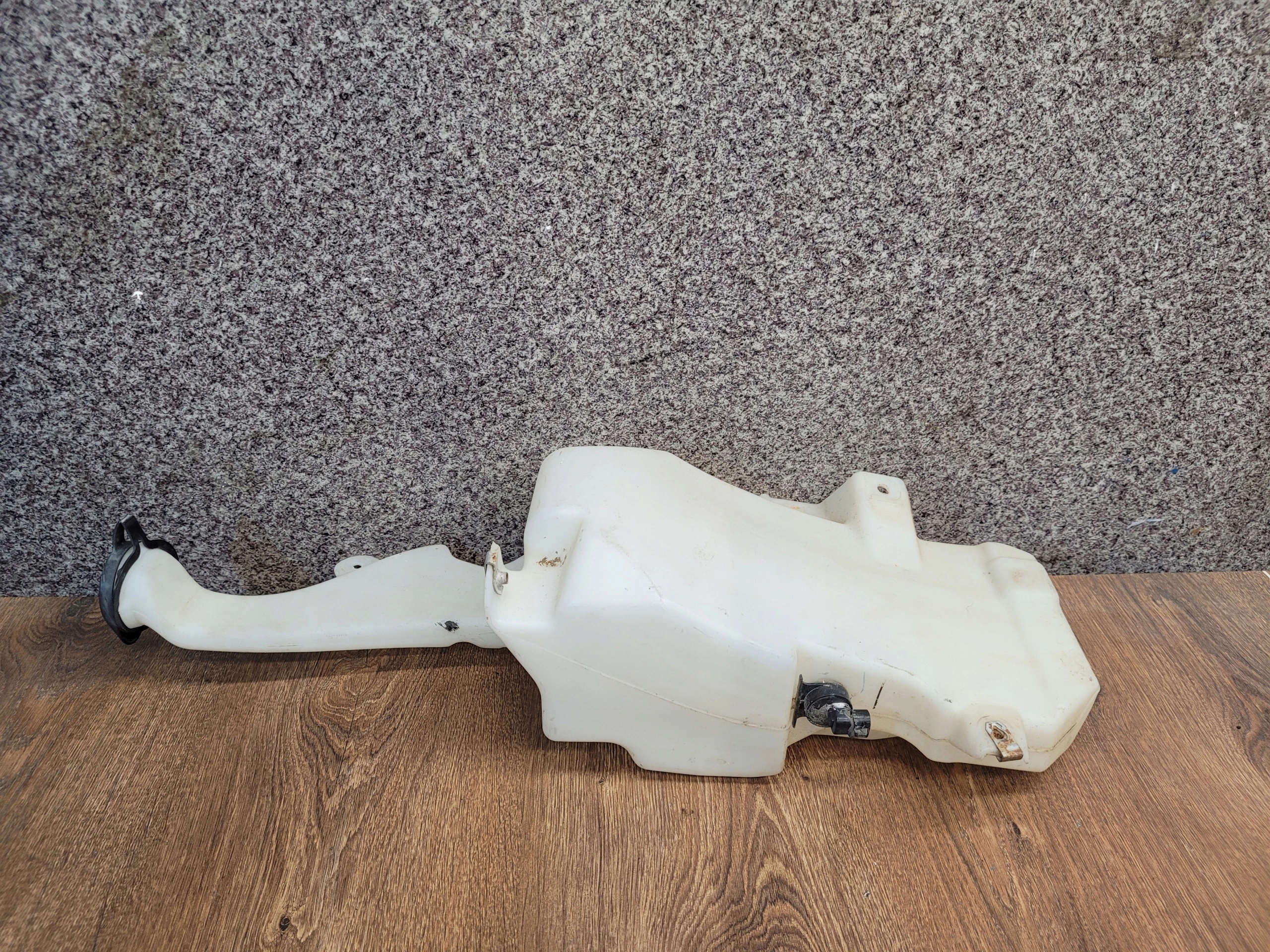 CHEVROLET SILVERADO 2007-2013 20999330ASM NÁDOBKA OSTREKOVAČOV