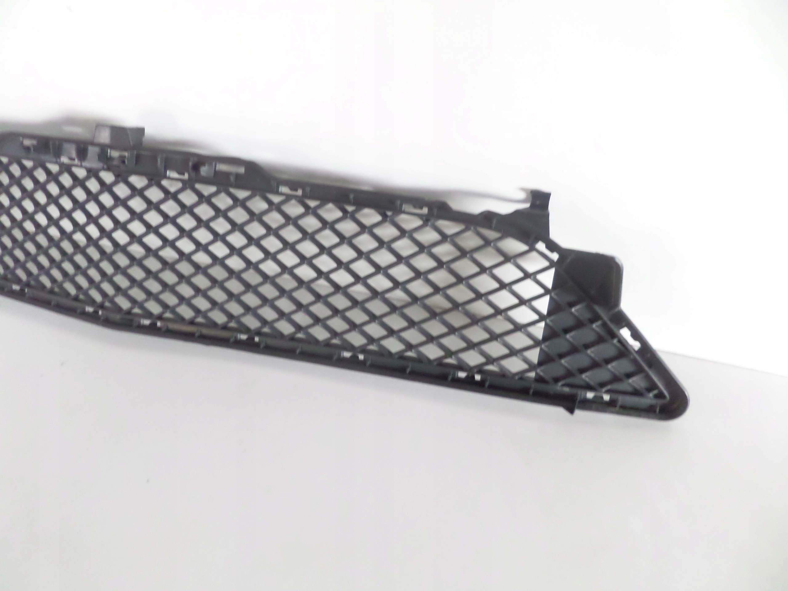 MRIEŽKA LIŠTA NÁRAZNÍKA MERCEDES B KLASA W246 11-14