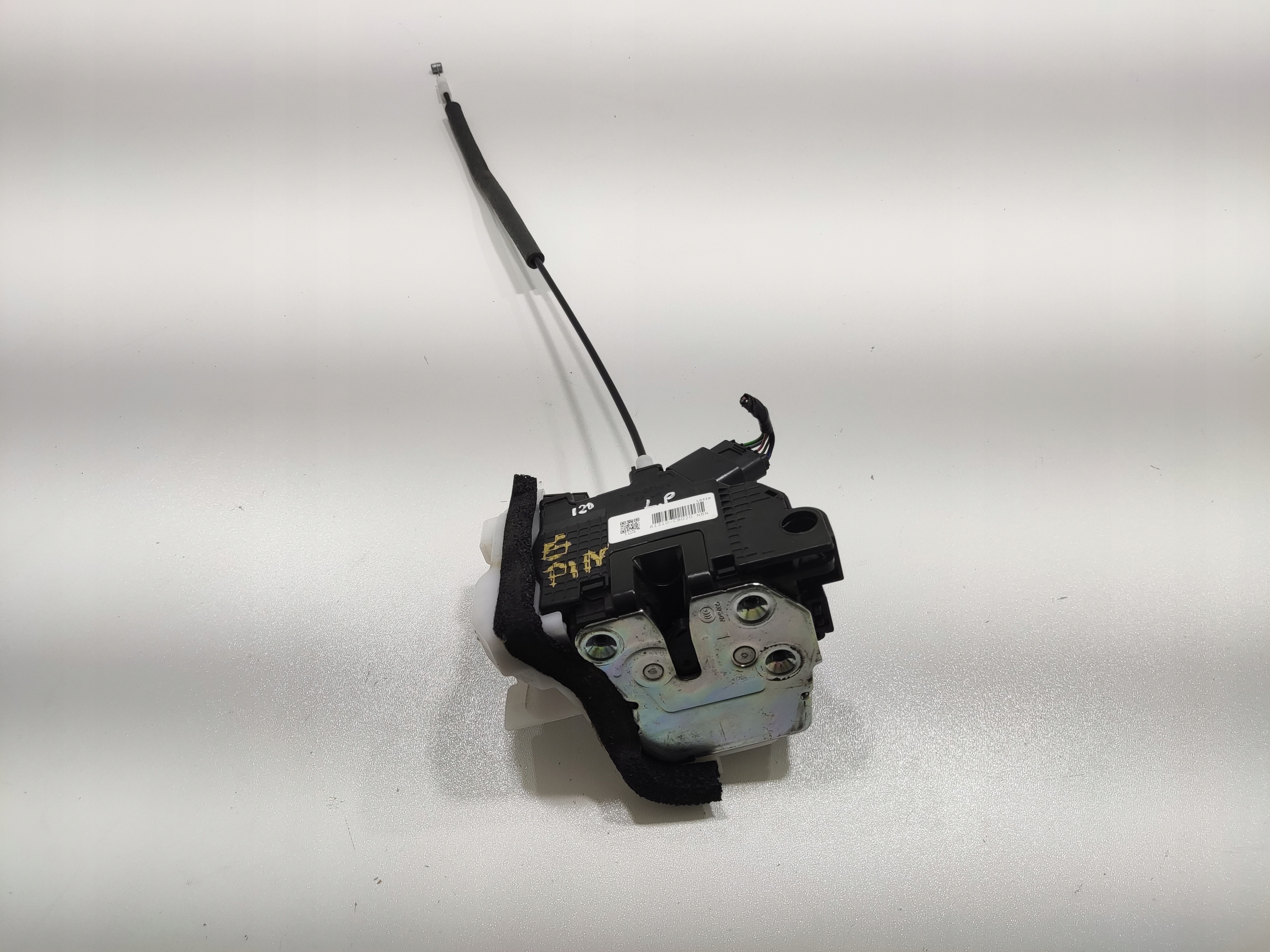 ZAMOK LAVYCH PREDNYCH DVERI HYUNDAI I20 II 81310-C8020 6 PIN EUROPA 14-