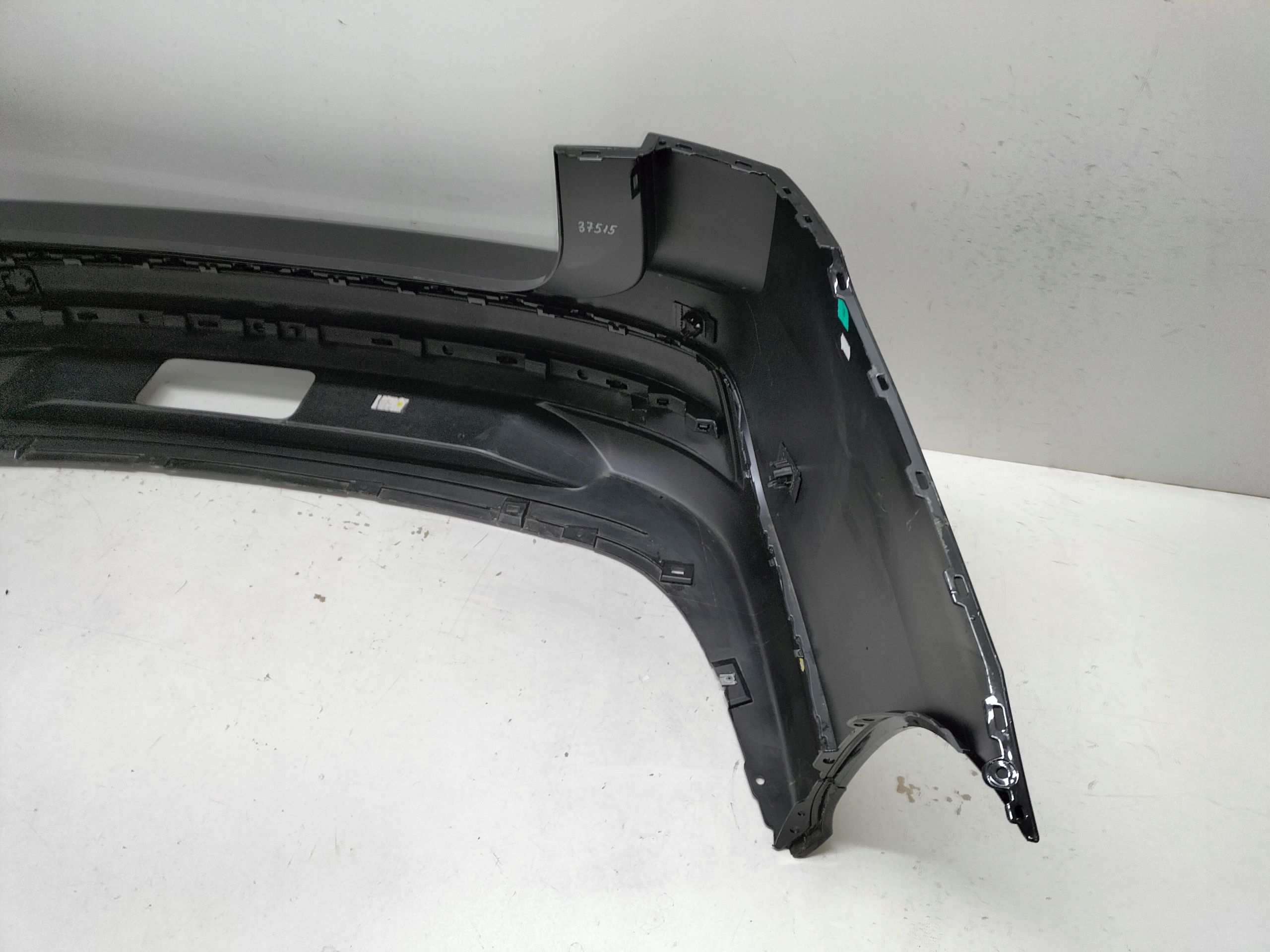 ZADNÝ NÁRAZNÍK VW ID7 ID.7 23-