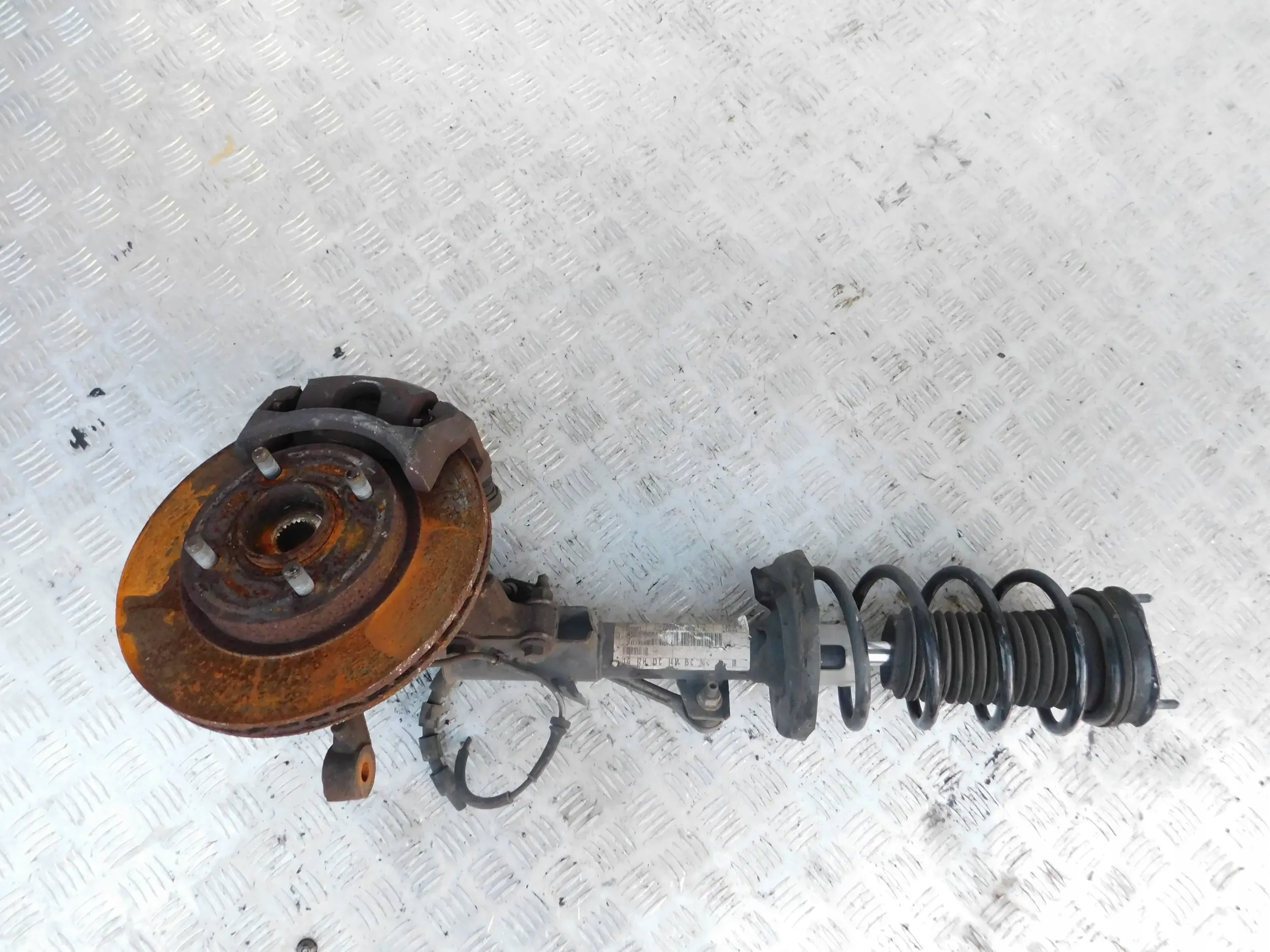 ĽAVÝ OTOČ MCPHERSON FORD FIESTA MK7 1.4 TDCI