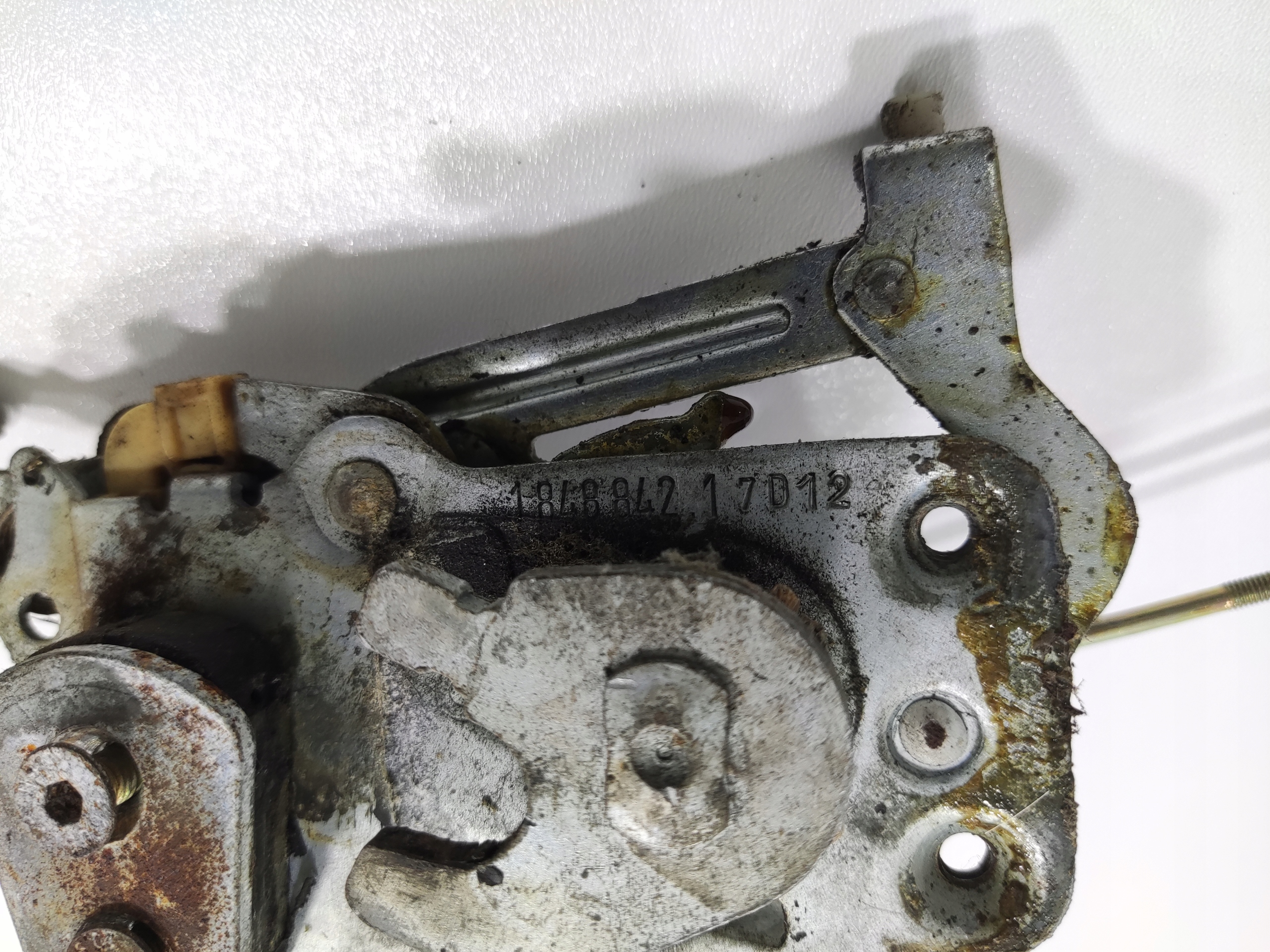 ZAMOK PRAVYCH PREDNYCH DVERI SIŁOWNIK BMW 7 E23 1363595 1977-1986