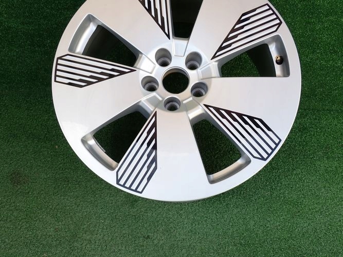 AUDI E-TRON 8,5Jx19 ET36 5×112 HLINIKOVY DISK ELEKTRON