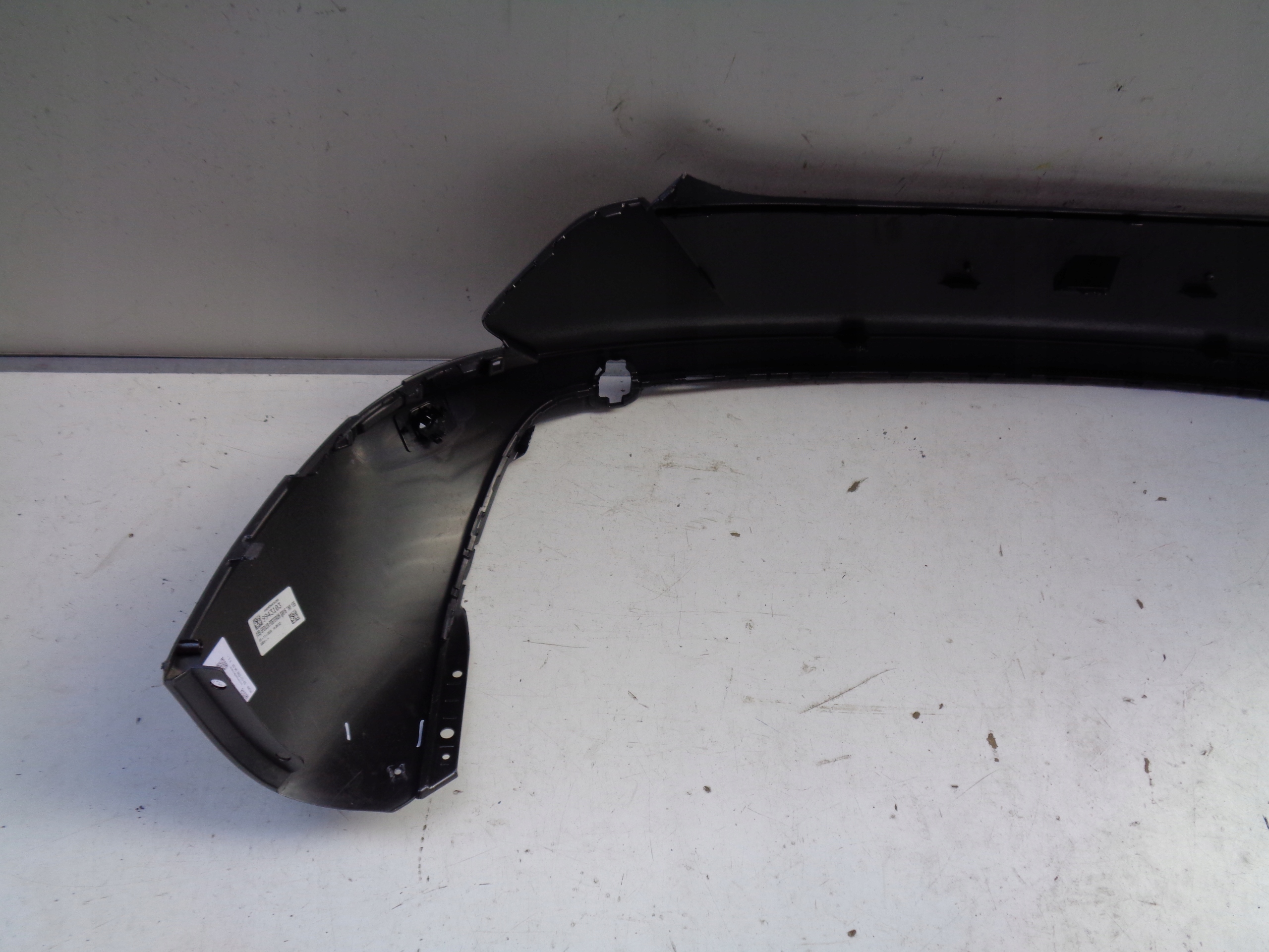 DRZIAK ZADNEHO NARAZNIKA SEAT CUPRA FORMENTOR 5FF
