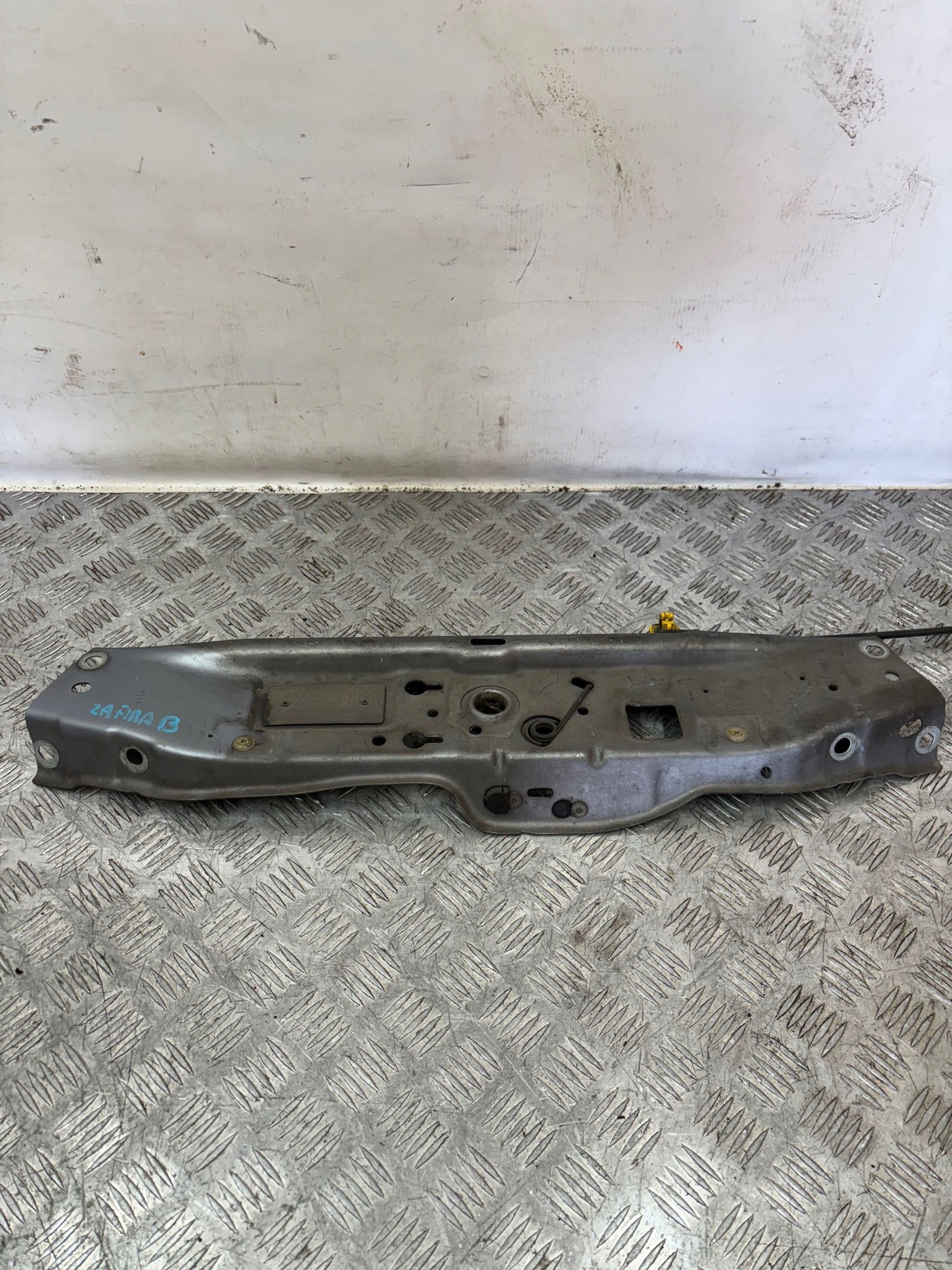 VRCHNÉ PREDNÉ PÁS OPEL ZAFIRA B