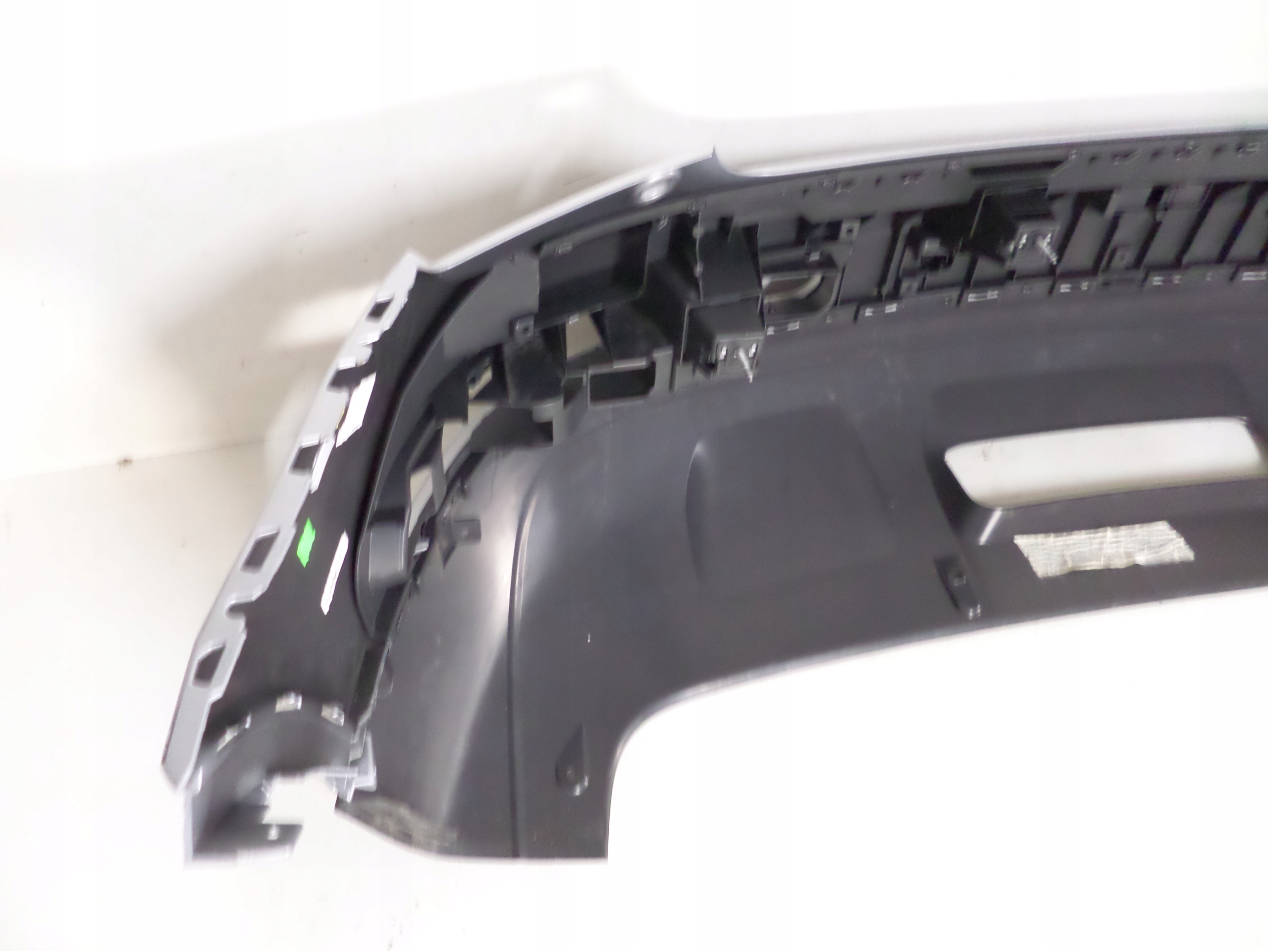 ZADNÝ NÁRAZNÍK AUDI Q3 8U 11-15
