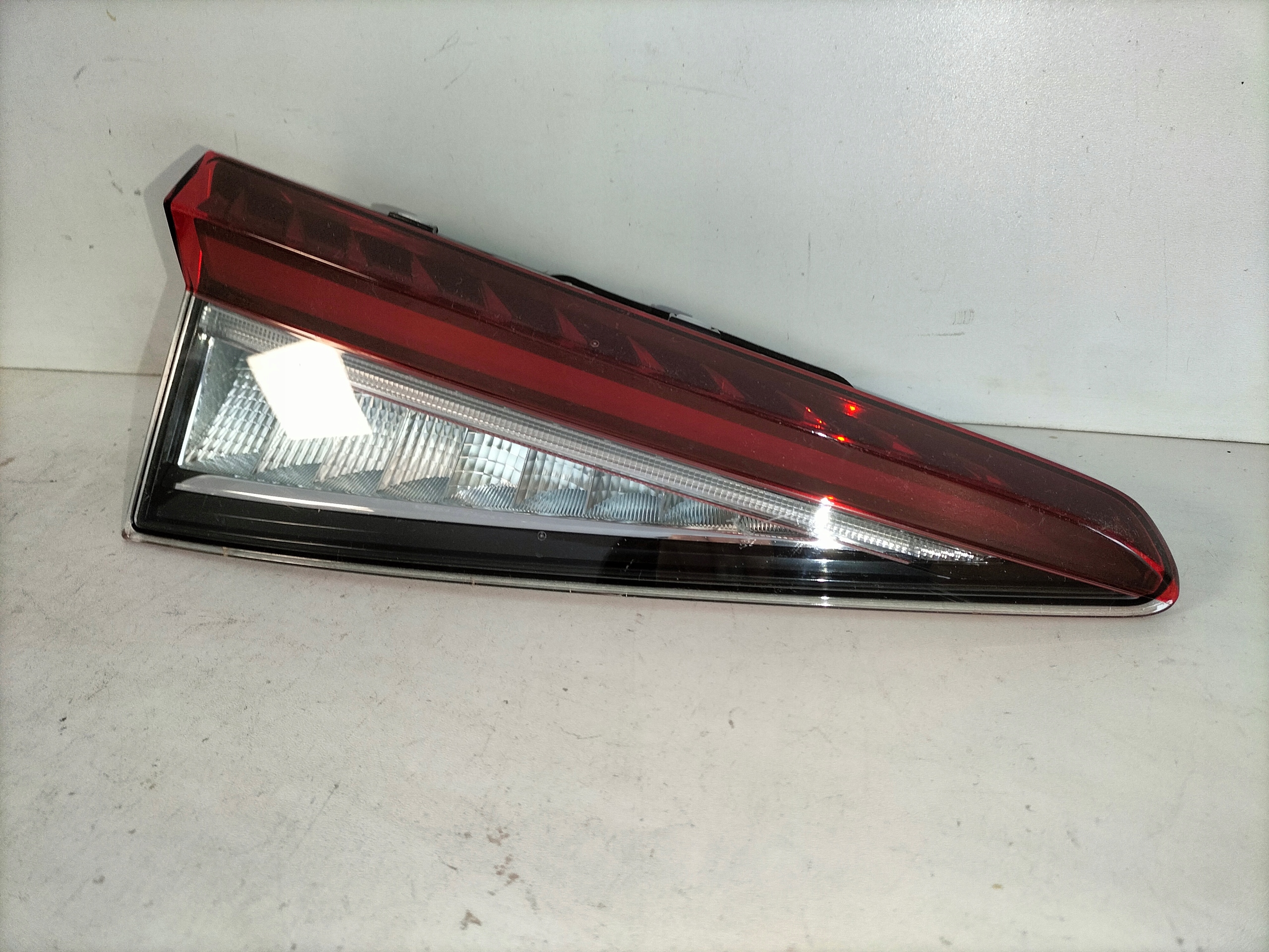 LAVE ZADNE SVETLO SKODA ENYAQ 21- LED