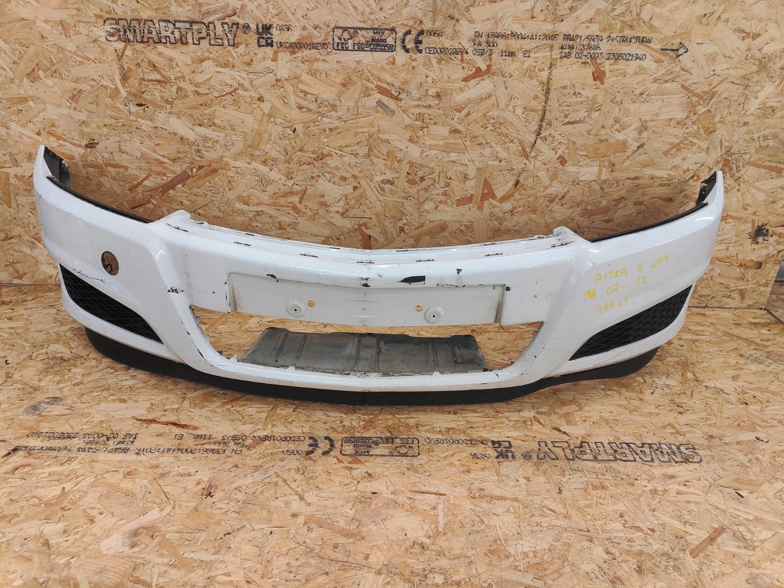 Opel Astra 07-12 lift PREDNÝ NÁRAZNÍK