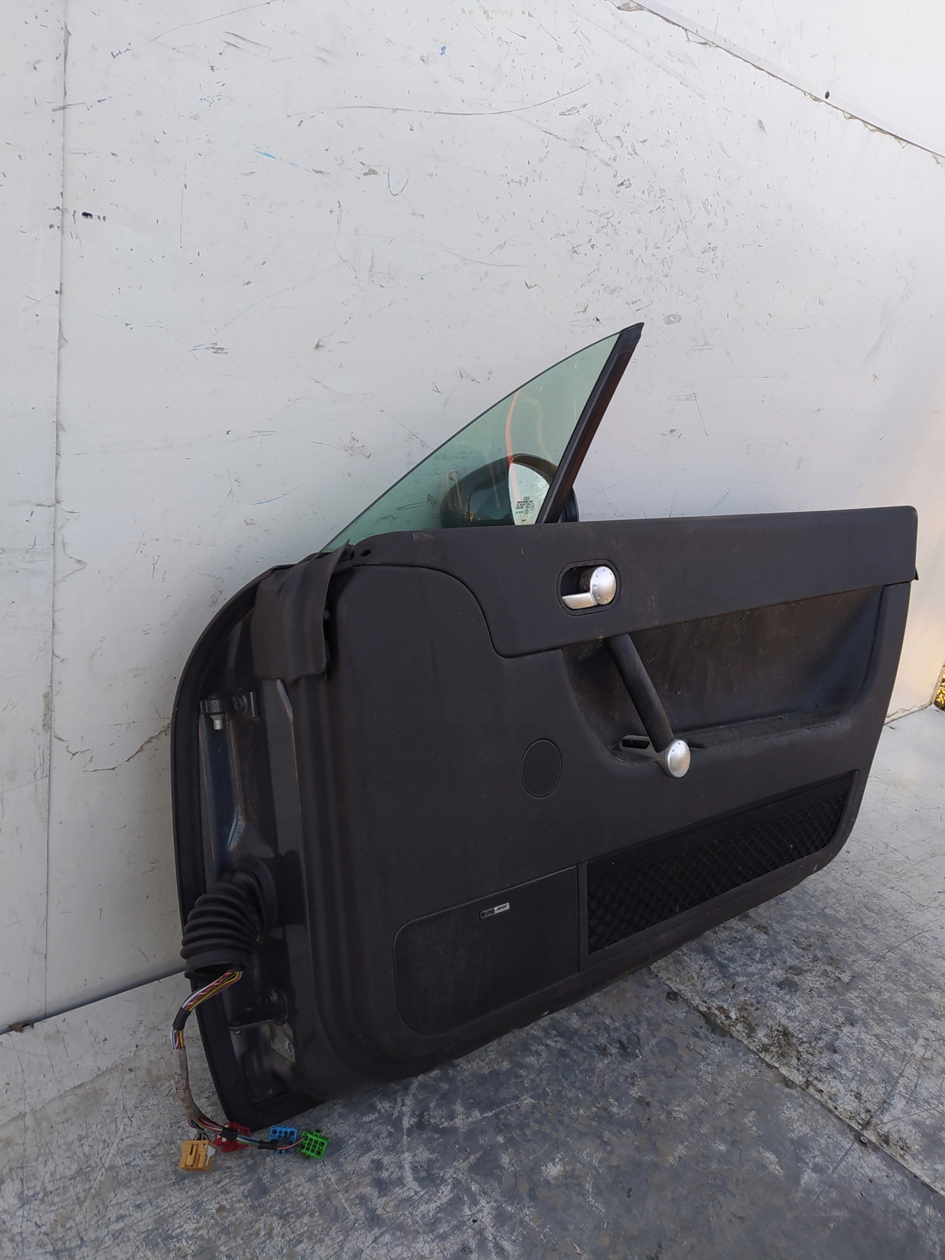 AUDI TT 8N PRAVE PREDNE DVERE