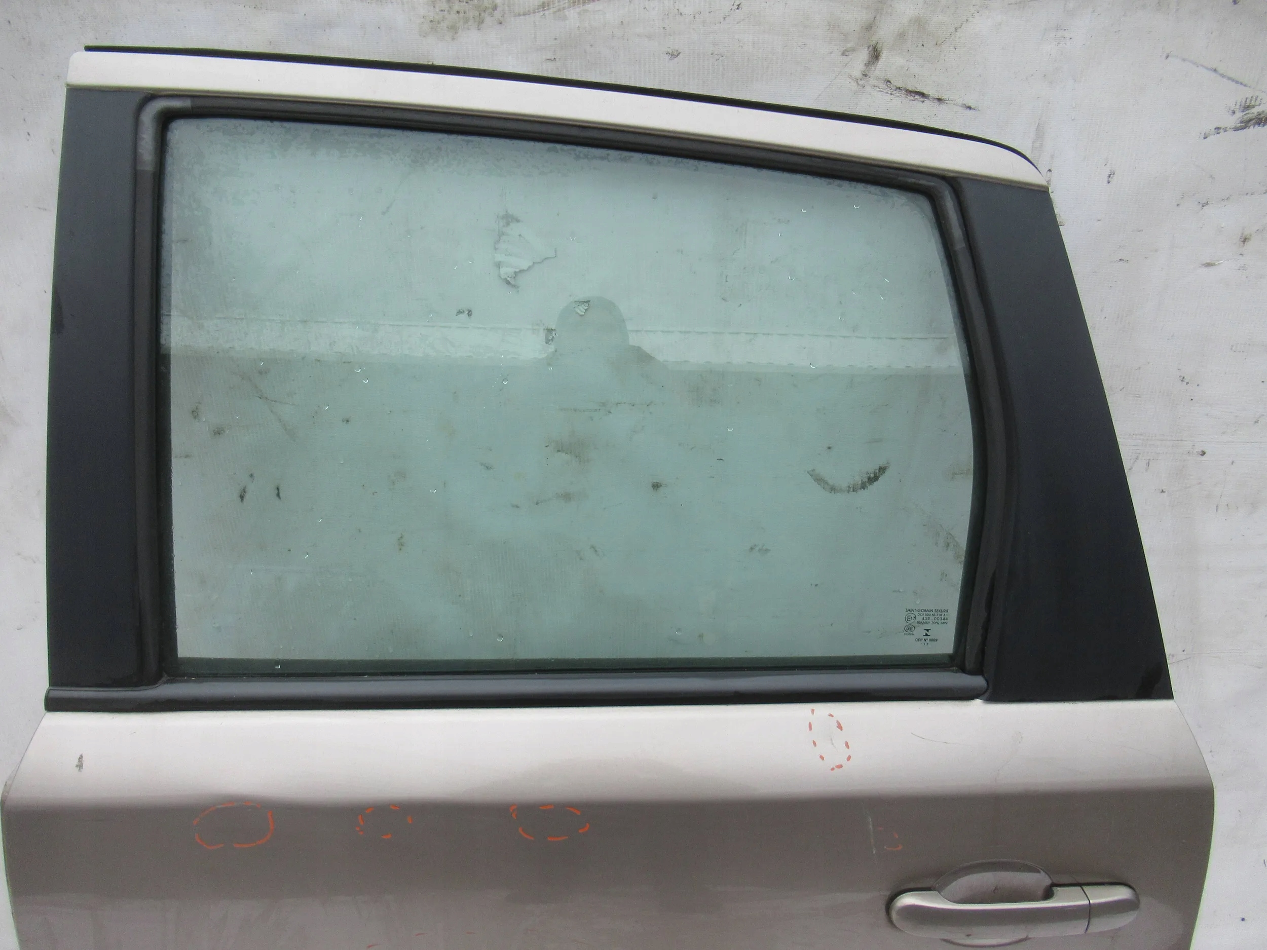 LAVE ZADNE DVERE NISSAN NOTE E11