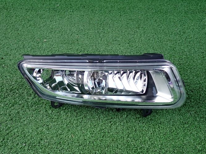 VW POLO 09- PRAVA HMLOVKA 2 ŽIAROVKY