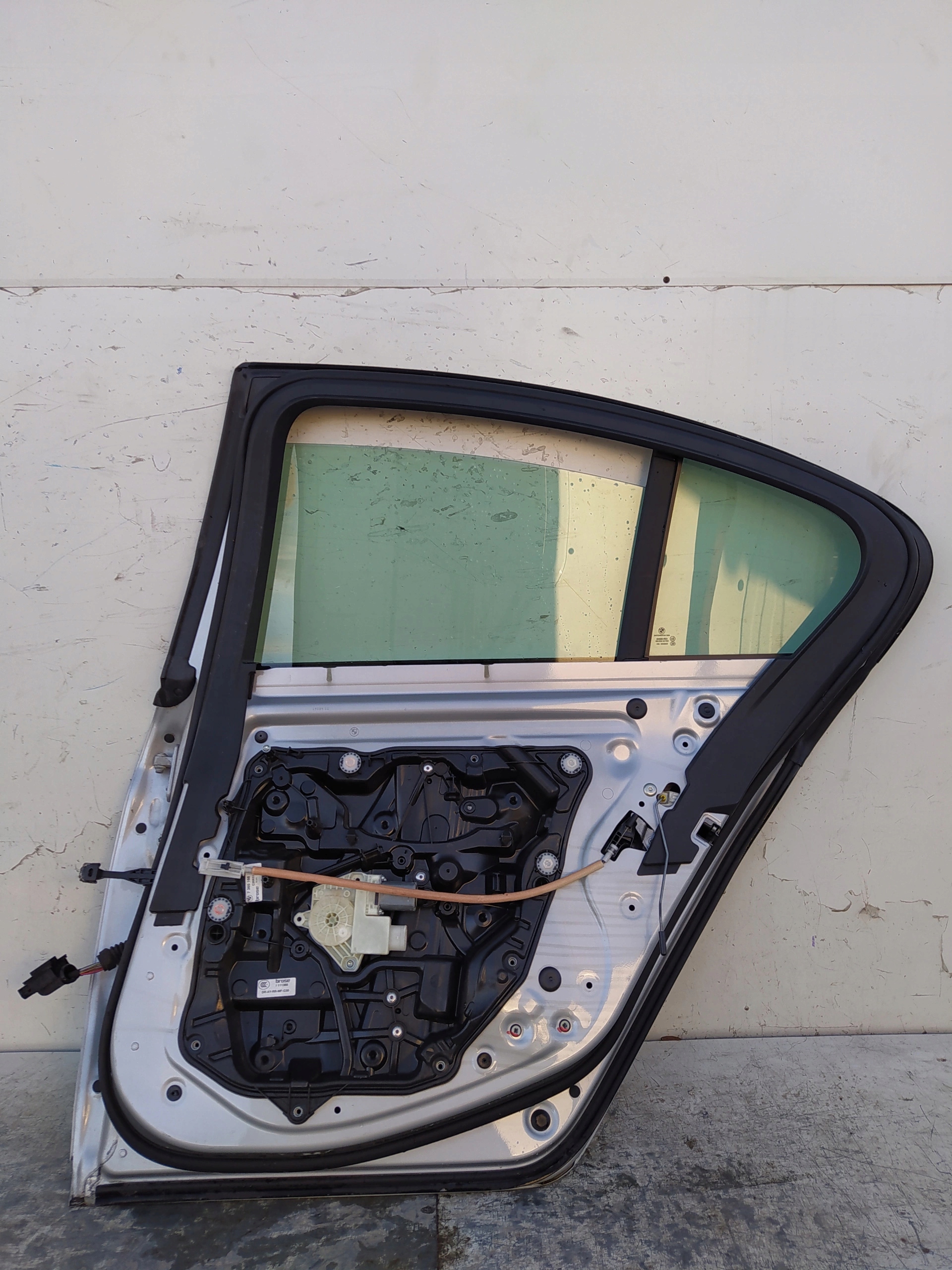 BMW 5 G30 PRAVE ZADNE DVERE