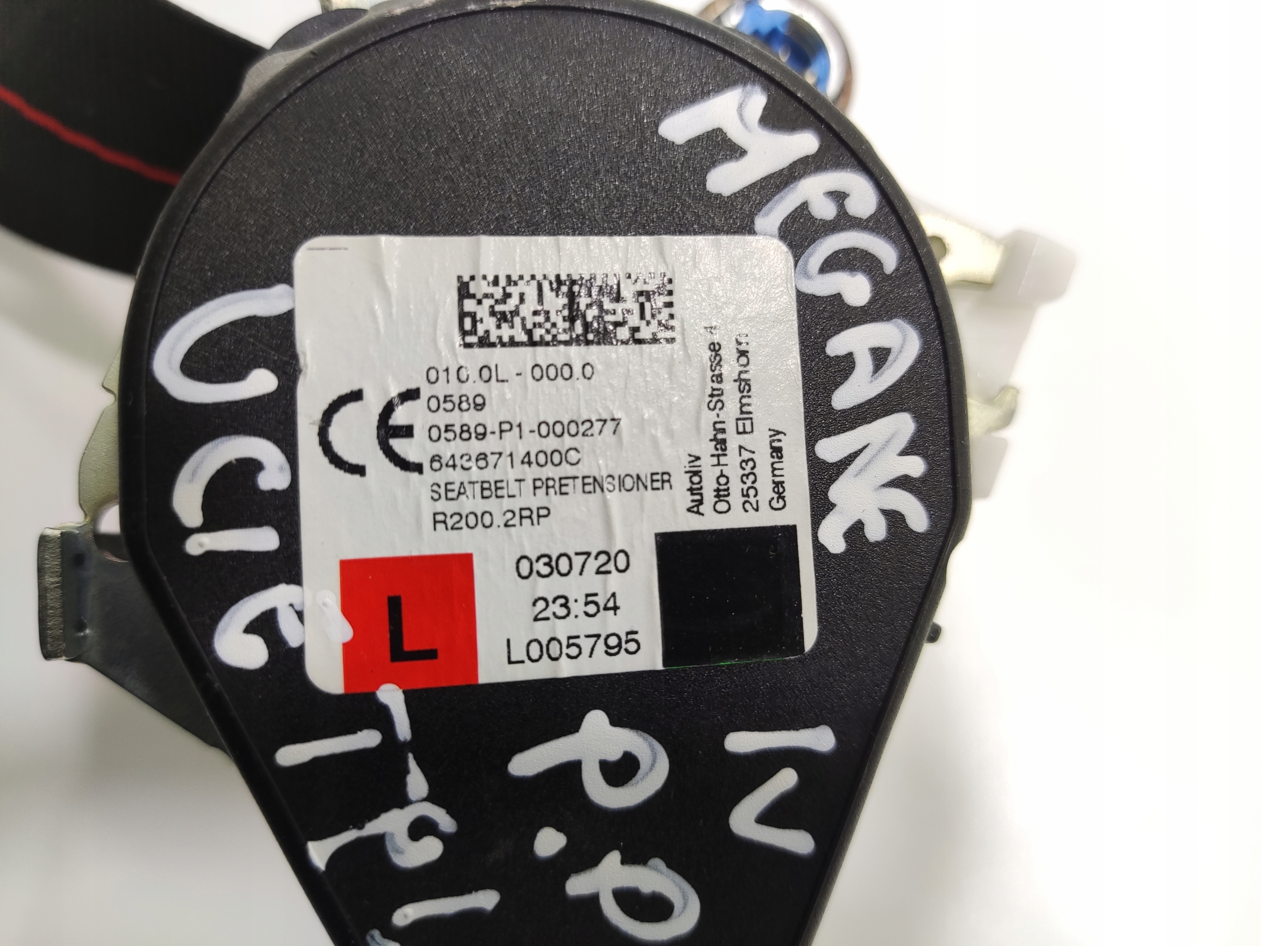 LAVY PREDNY BEZPECNOSTNY PÁS  RENAULT MEGANE IV 868854067R 643671400C 16-20