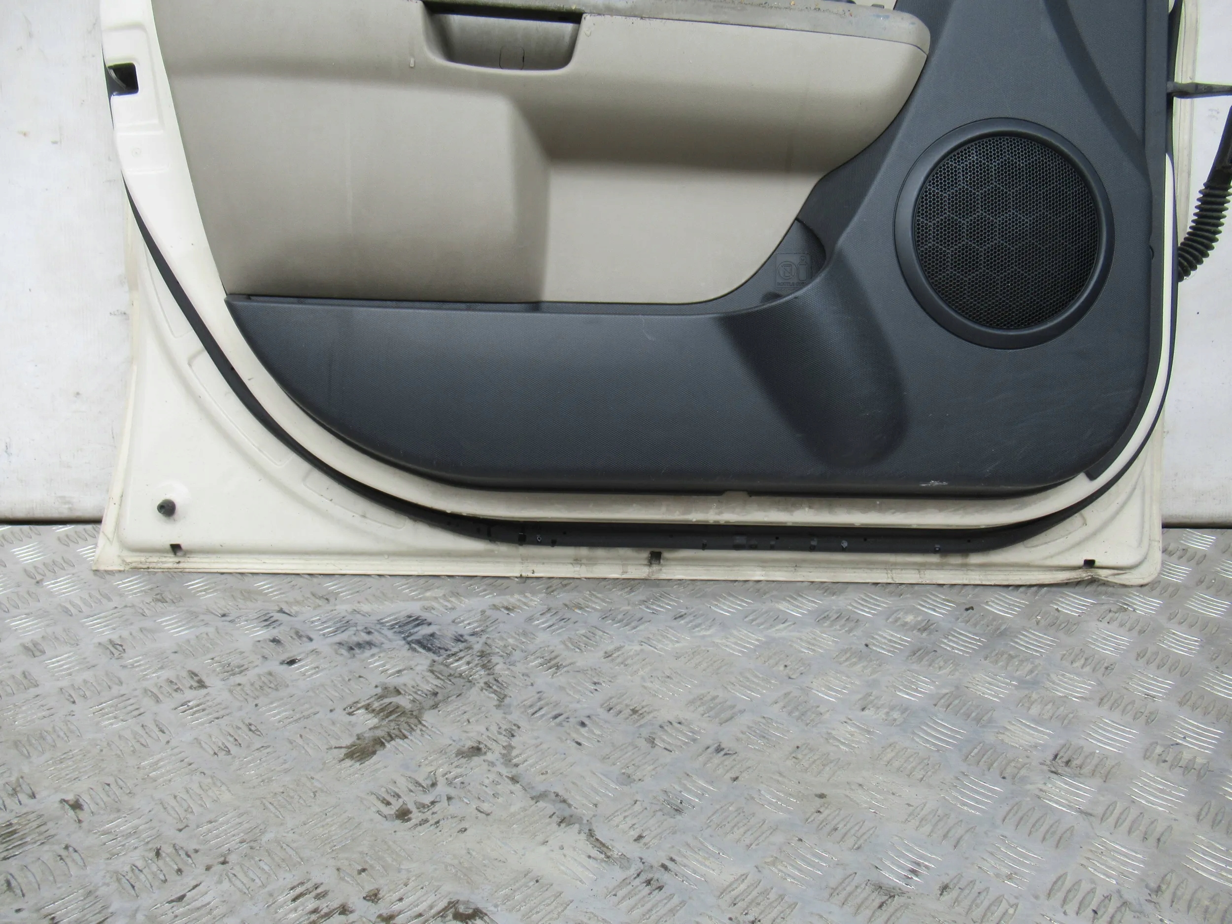 ĽAVÉ PREDNÉ DVERE KIA SOUL I