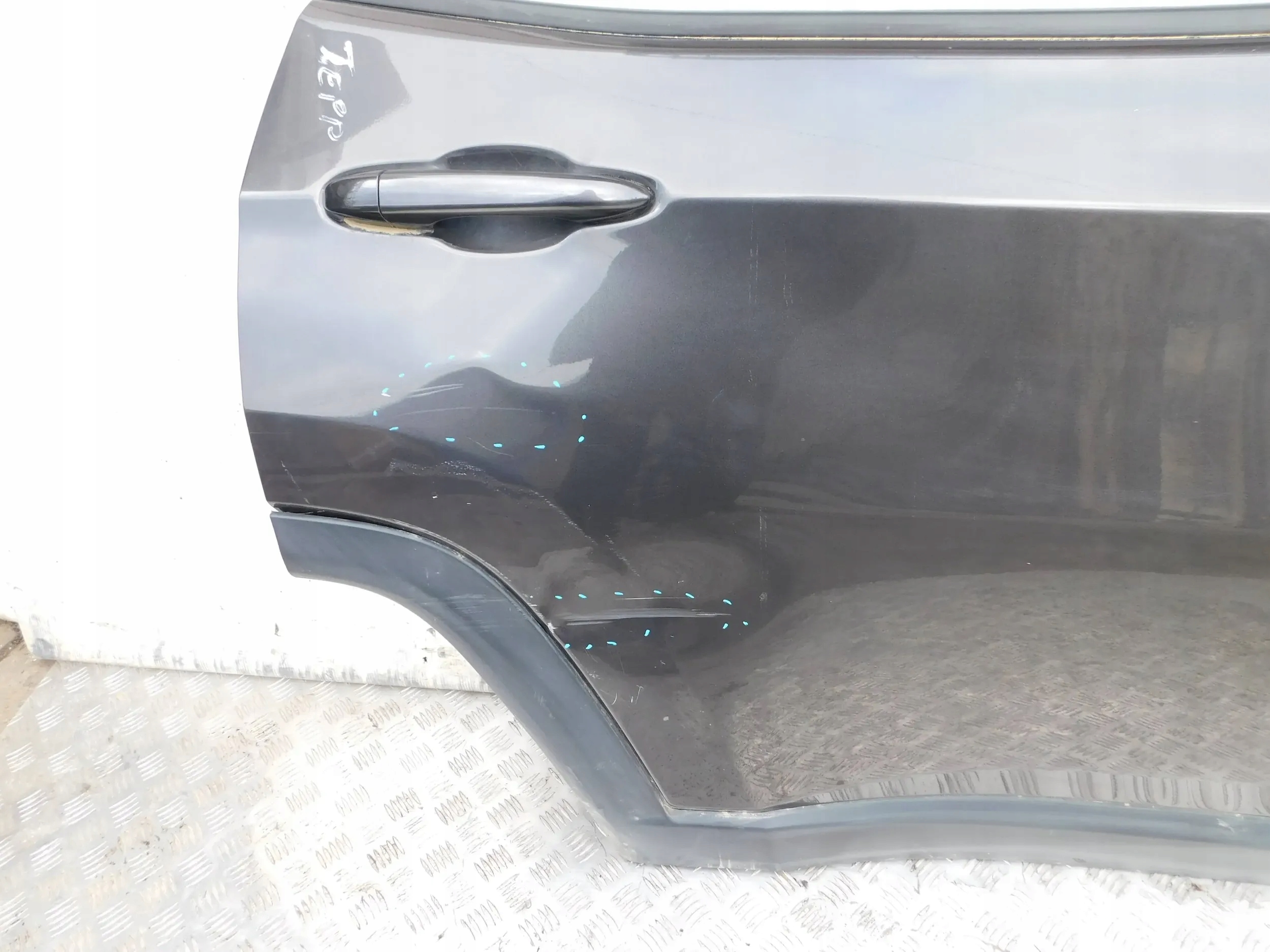 PRAVE ZADNE DVERE JEEP COMPASS 17-