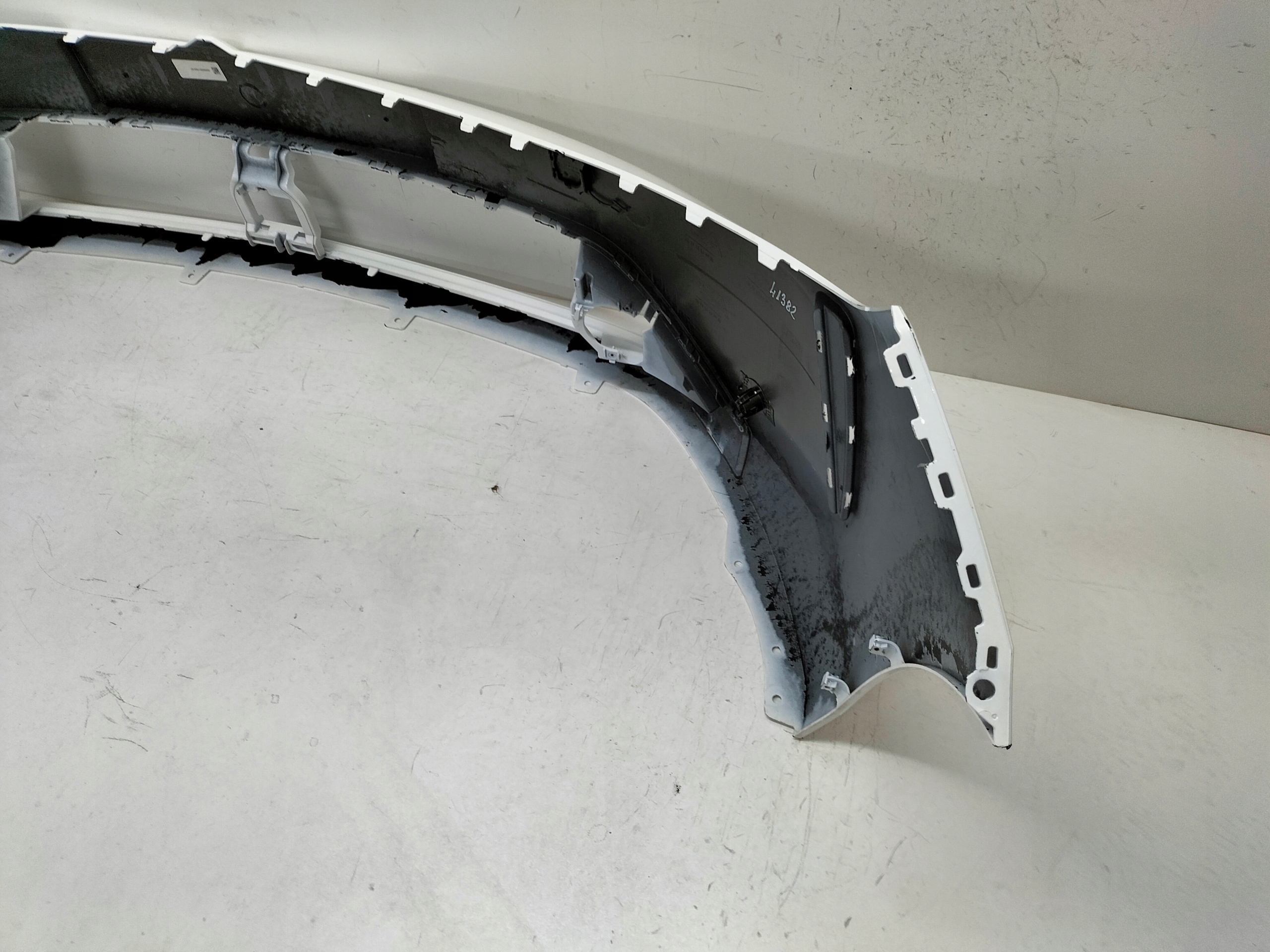 PREDNÝ NÁRAZNÍK OPEL ASTRA VI L 22-